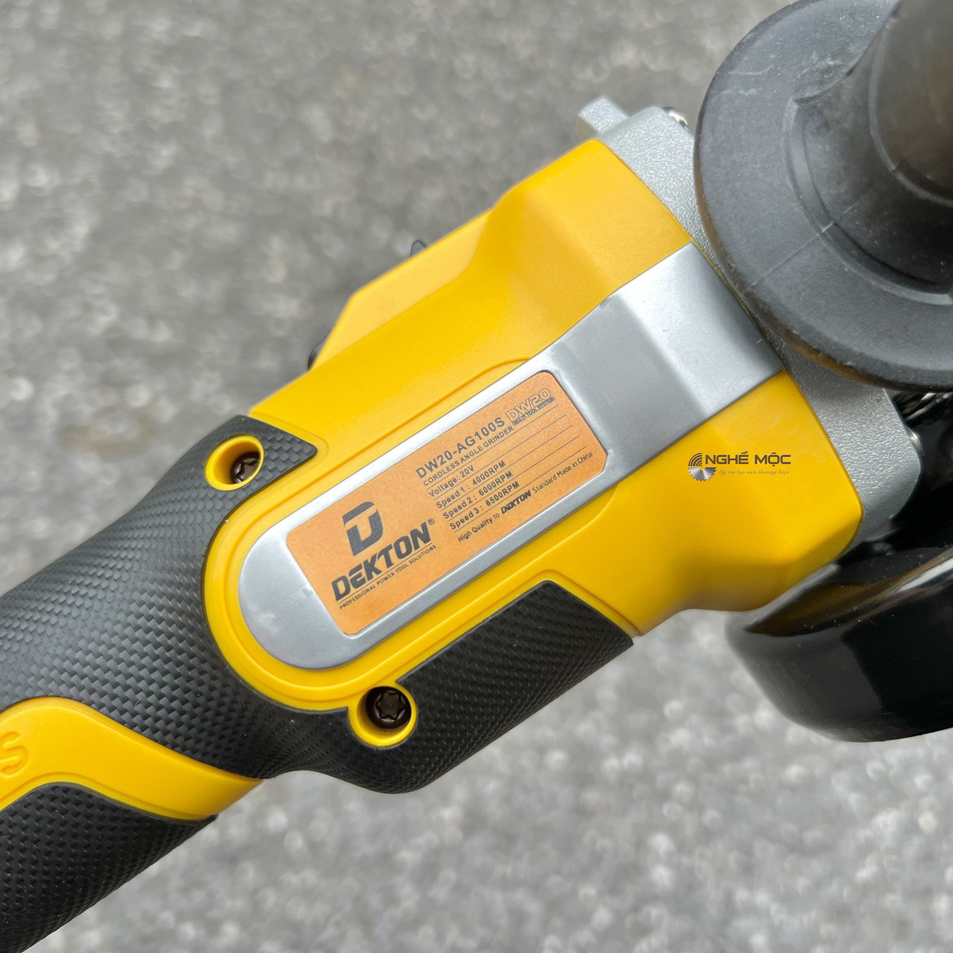 Máy Mài Góc Dekton D20 -AG100S (dùng được chân pin Dewalt)