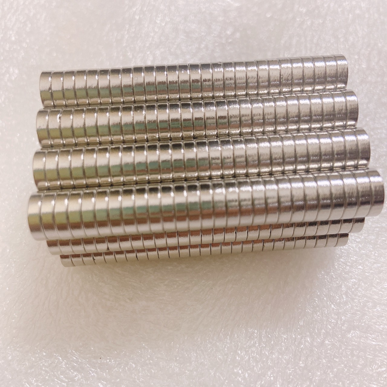 Nam châm đất hiếm kích thước 8x2mm, nam châm siêu lực hút