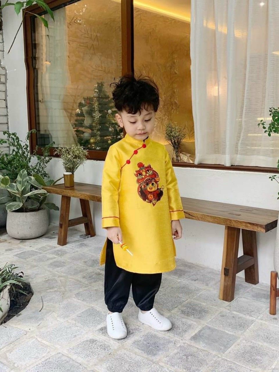 Áo dài cách tân bé trai màu vàng in hình Kỳ Lân phối cúc đáng yêu - M39