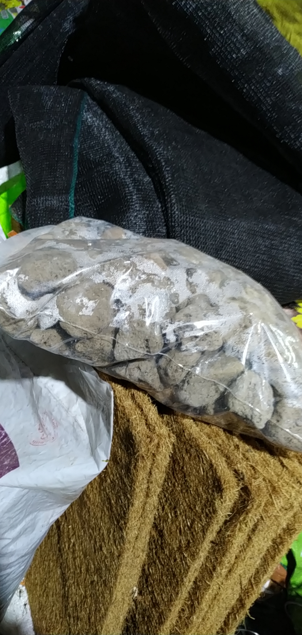 Đá bọt/ đá núi lửa trồng lan gói 1kg
