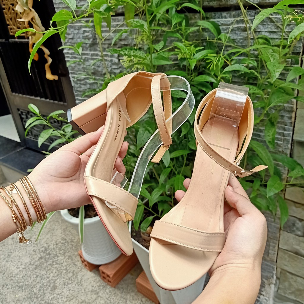 Giày cao gót nữ màu trắng đế vuông 7 phân