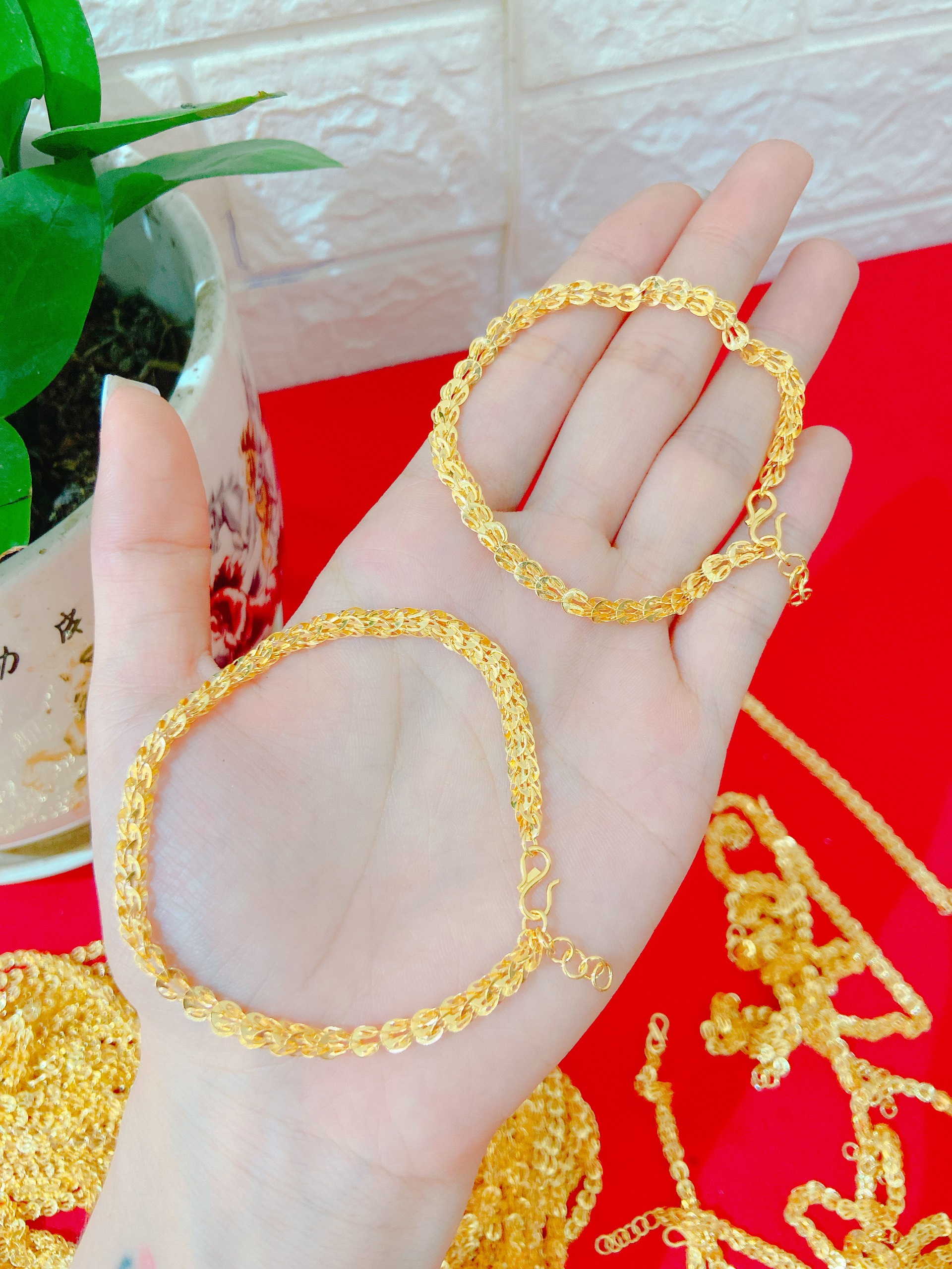 lắc tay đuôi phụng vàng non dành cho nữ