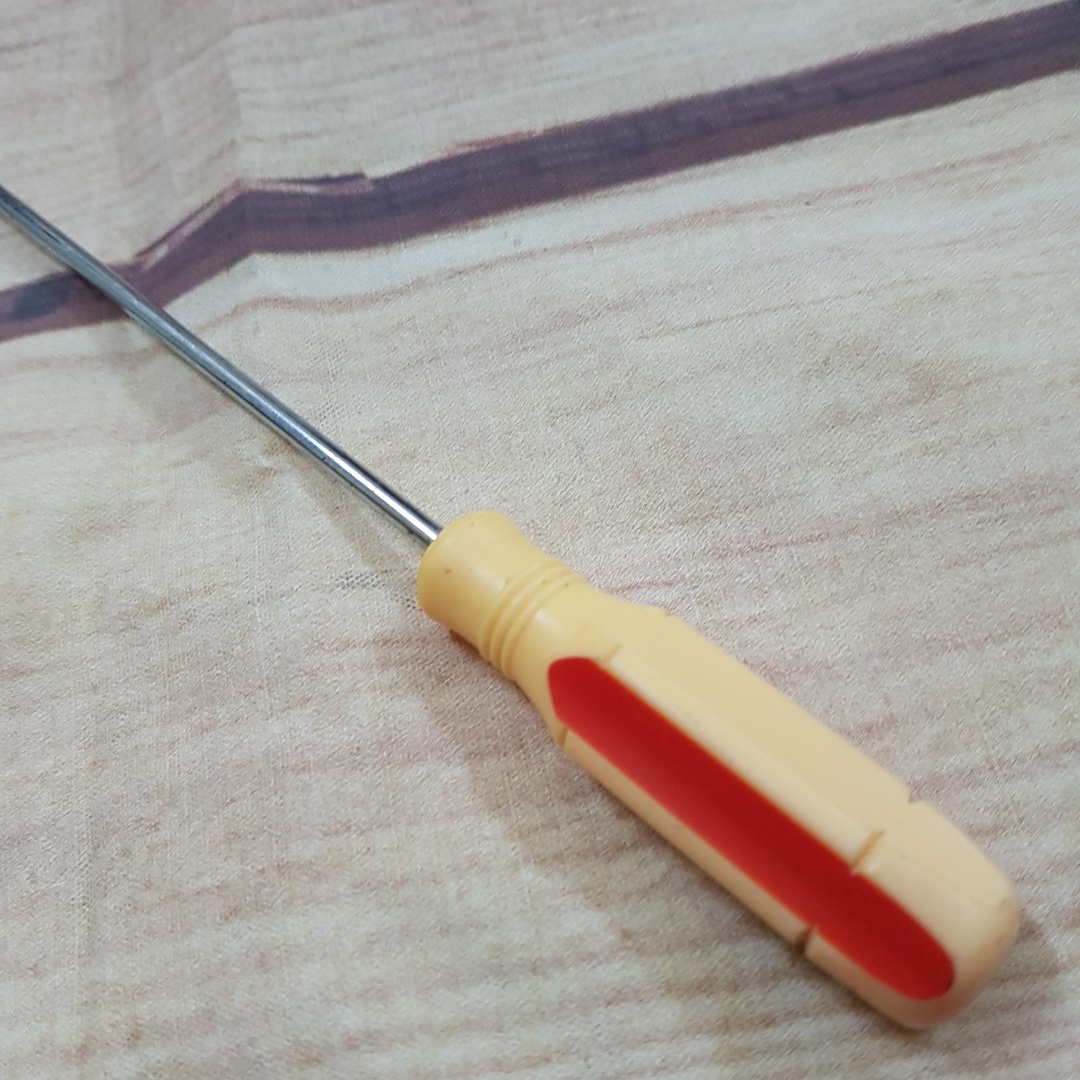 TÔ VÍT 2,4 CẠNH CỠ NHỎ Φ3MM X 200MM