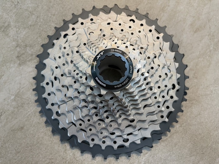 Líp 11 tầng shimano deore xt m8000 11-42t japan cho xe đạp địa hình