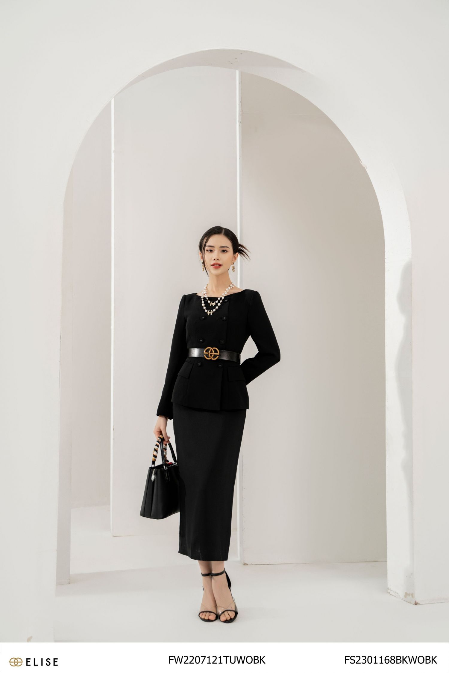 Áo vest đen cổ thuyền cúc bọc thiết kế elise fw2207121tuwobk