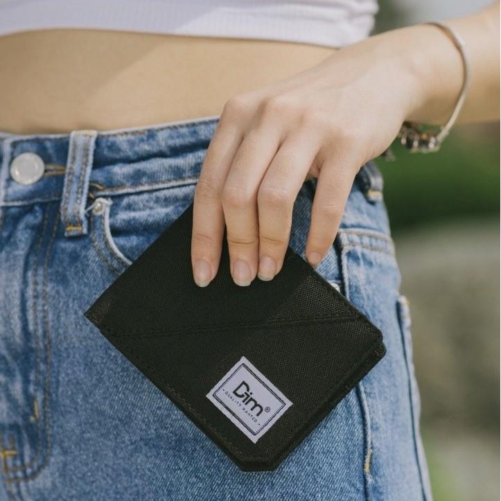 Ví Vải DIM Basic Wallet Unisex ( Đựng 6 - 10 Thẻ  Vải Polyester Canvas Chống Nước Thiết Kế Tối Ưu Chứa Đựng) - Màu Đen
