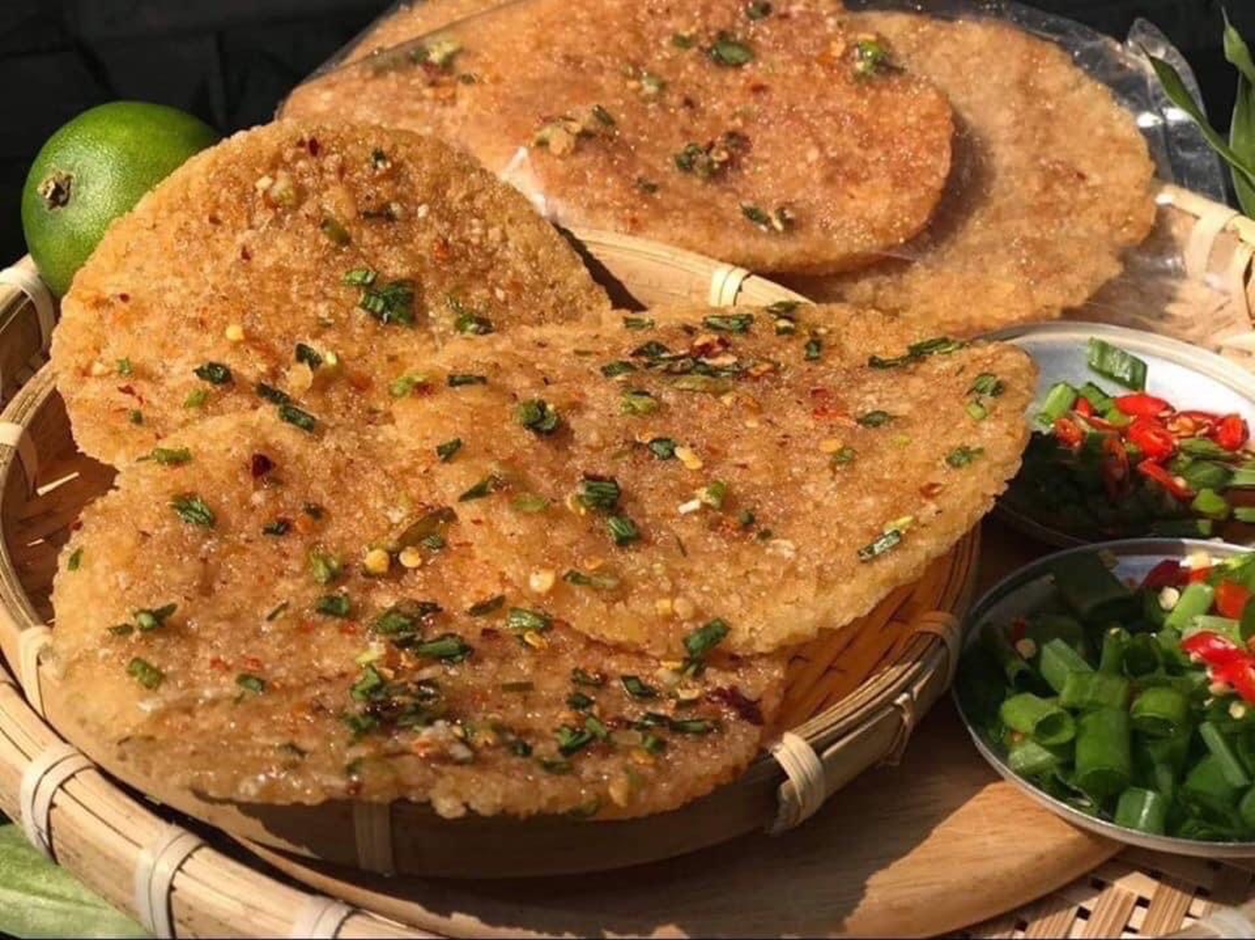 10 bịch cơm cháy chiên mắm hành