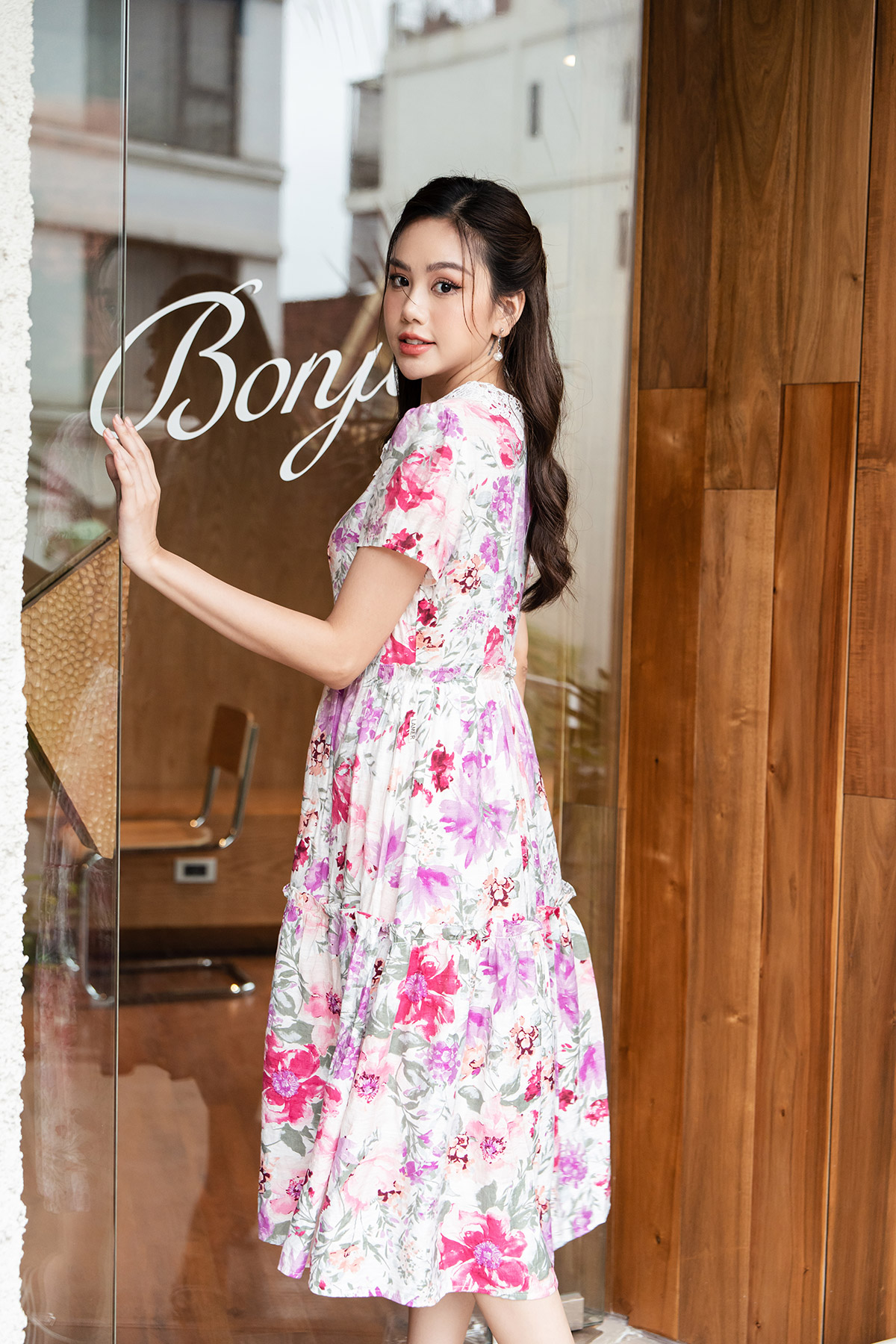 Đầm Maxi Lamer Cổ Ren L63M23H027