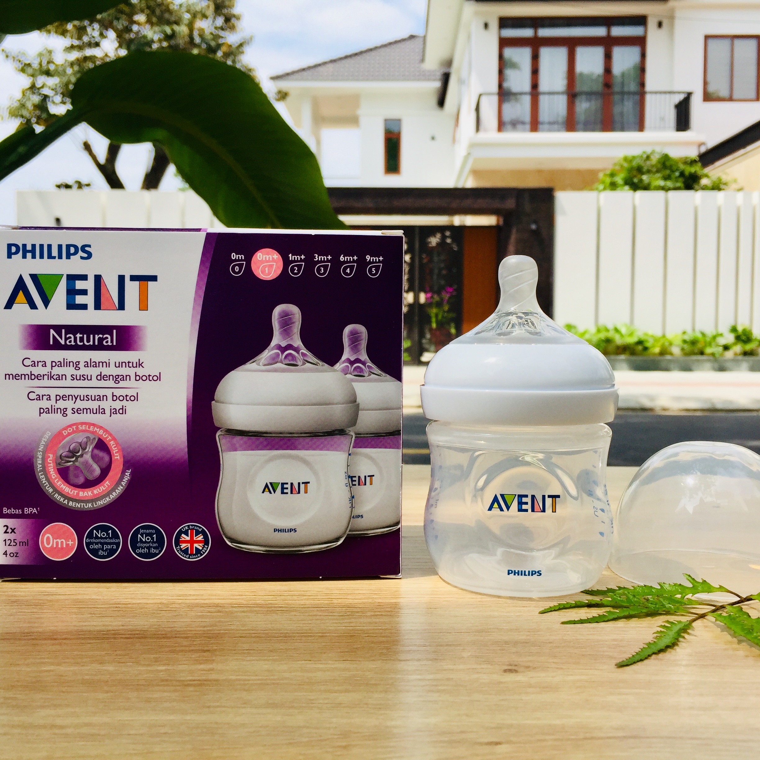 Bình sữa Avent Nautural 125ml [Núm số 1, 0m+] [Màu trắng trong]
