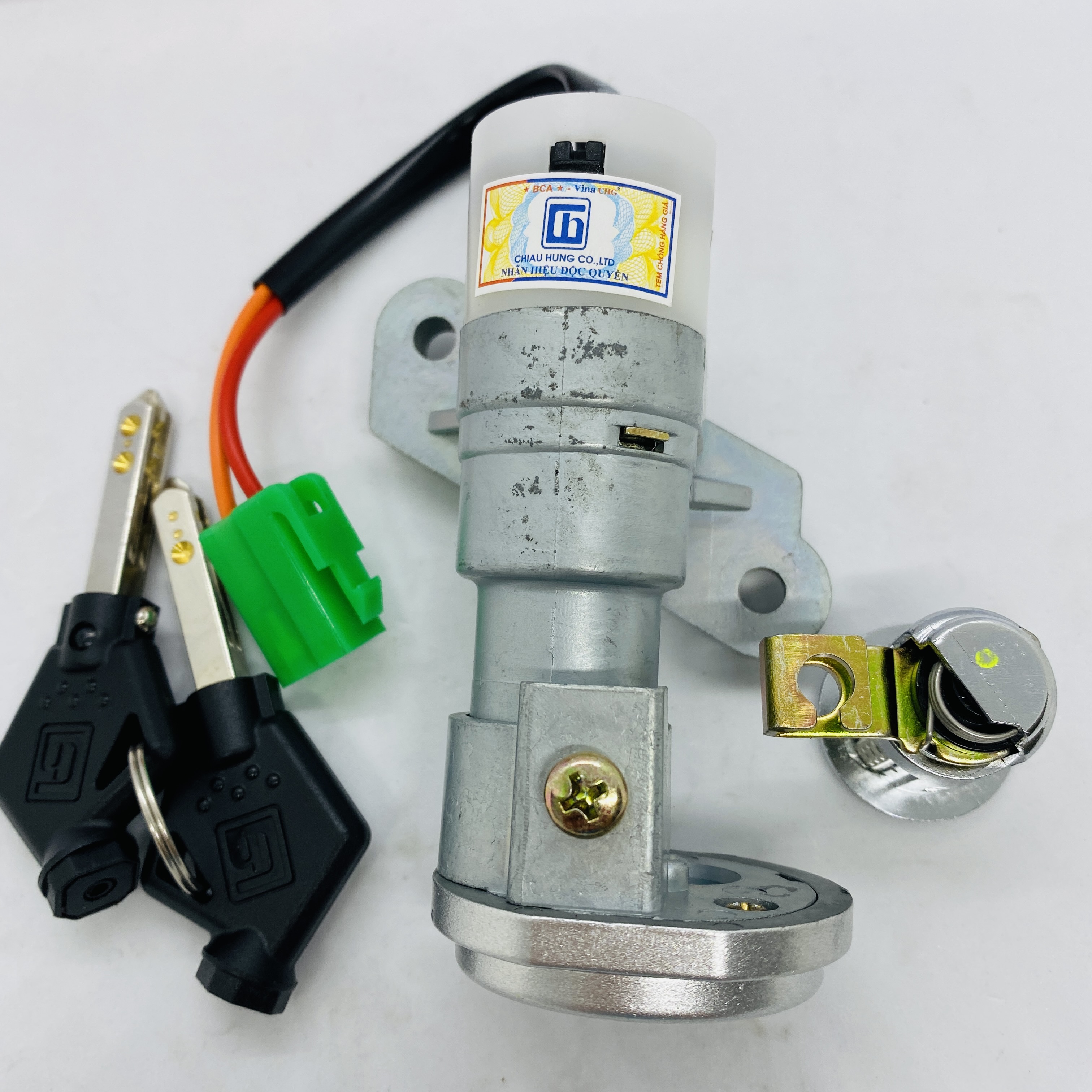 Ổ Khóa Từ 6 Cạnh Suzuki Sky Drive