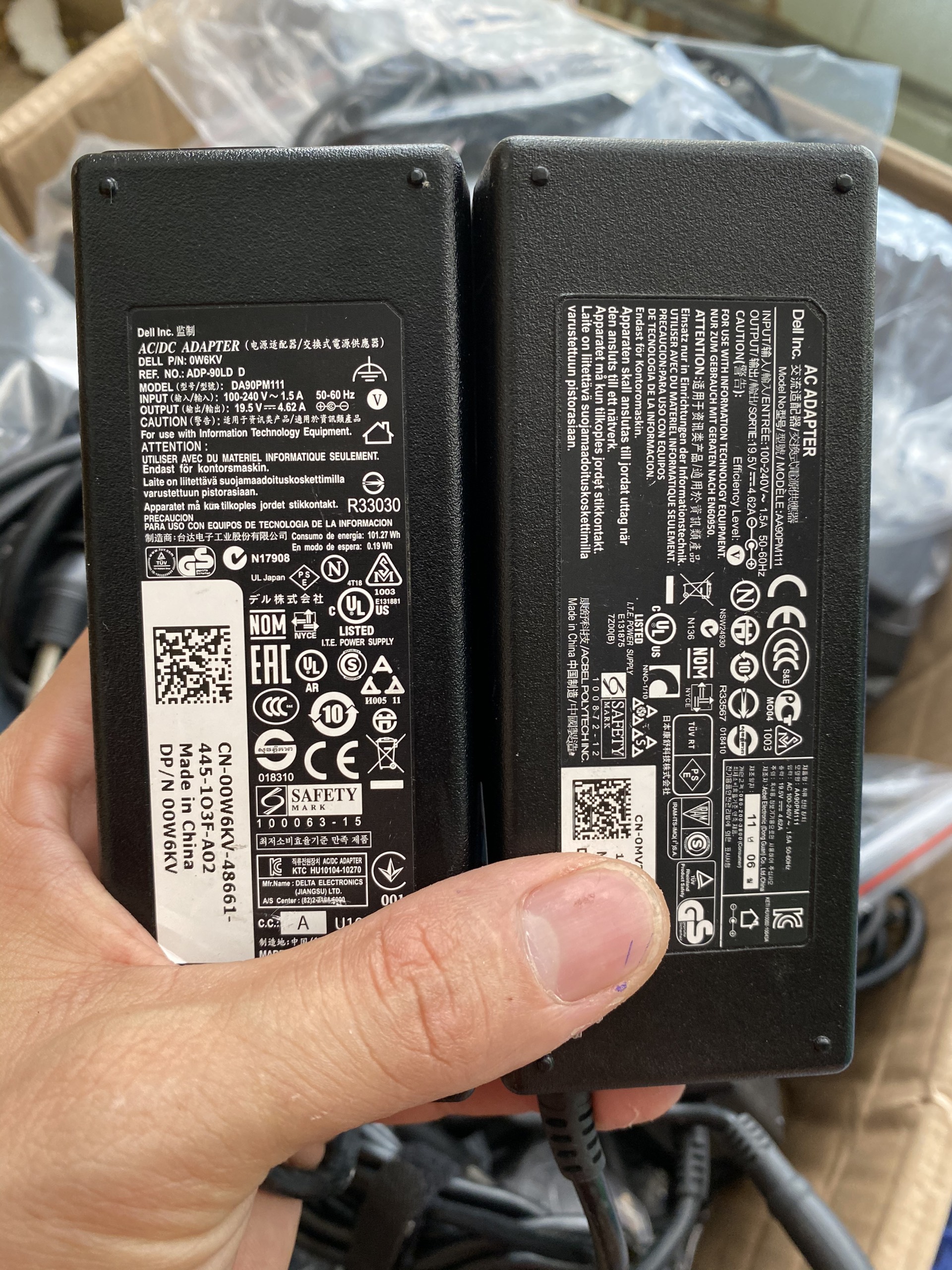 Sạc Laptop DELL inspiron 1564 bản gốc