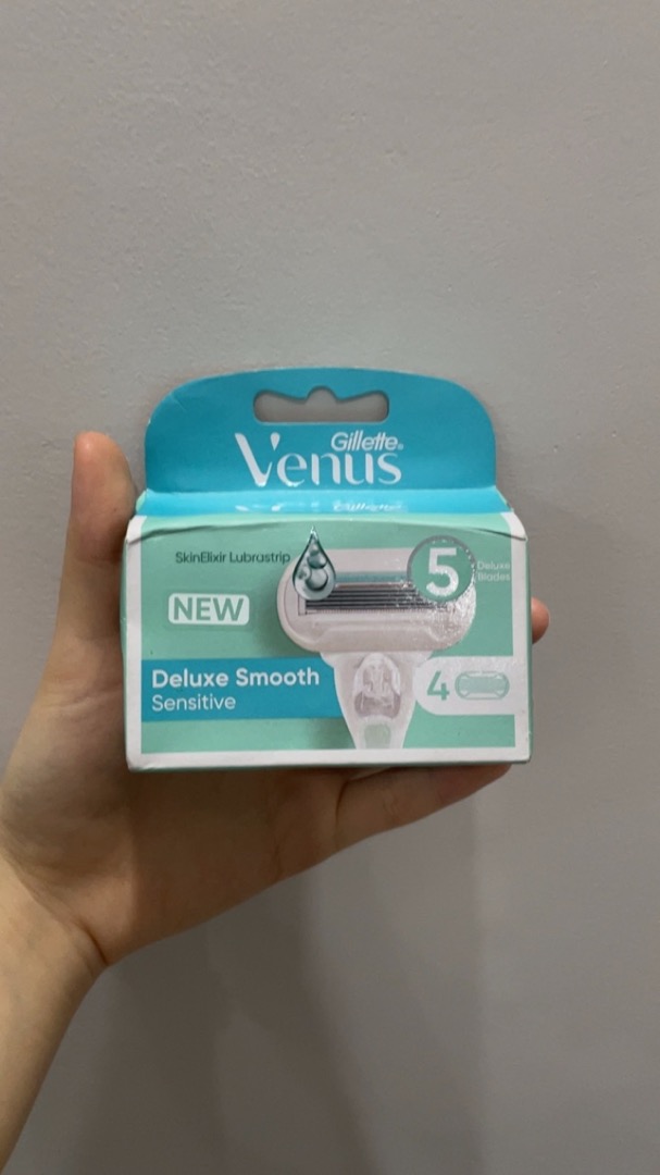Hộp gồm 4 đầu thay gillette venus sensitive/ extra smooth dùng cho cán gillette venus thay đầu được