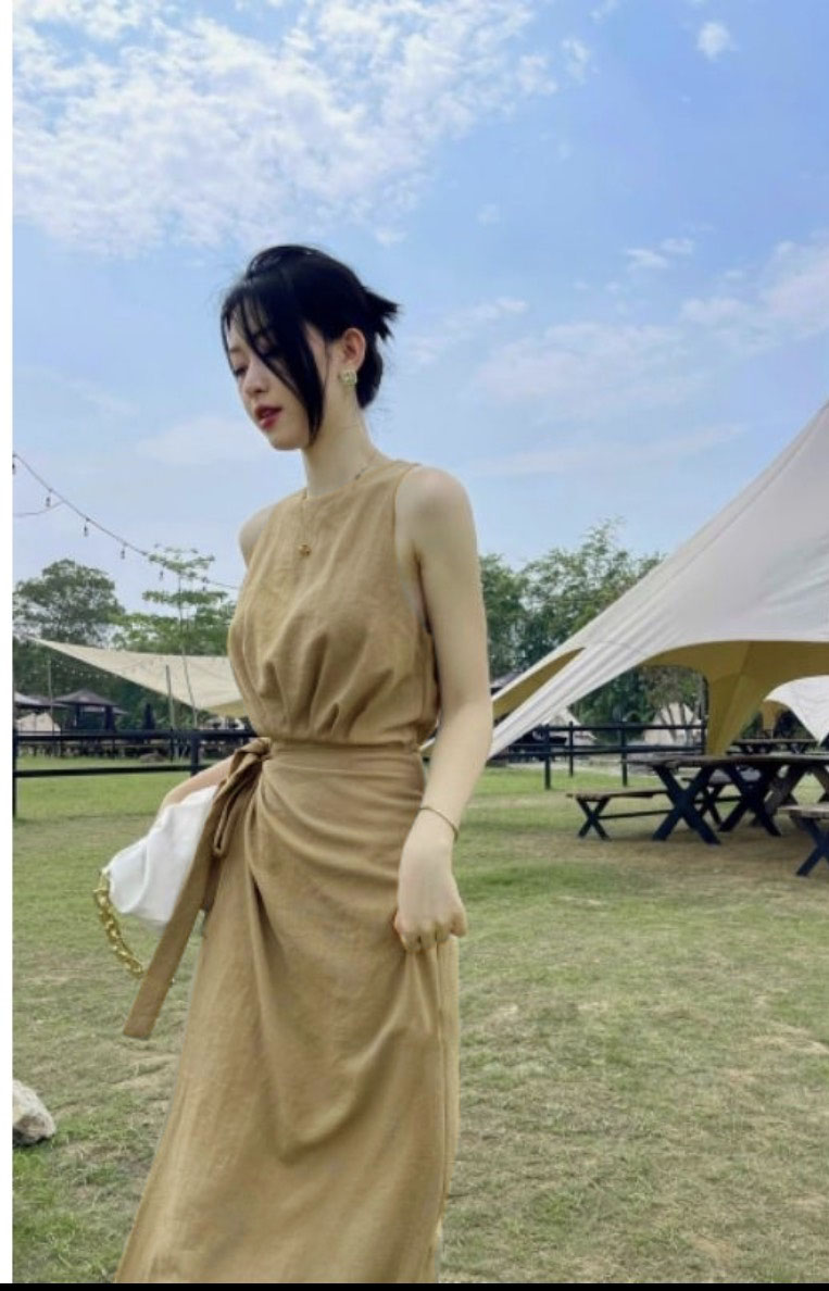 Đầm sát nách dáng dài tà đắp buộc nơ eo