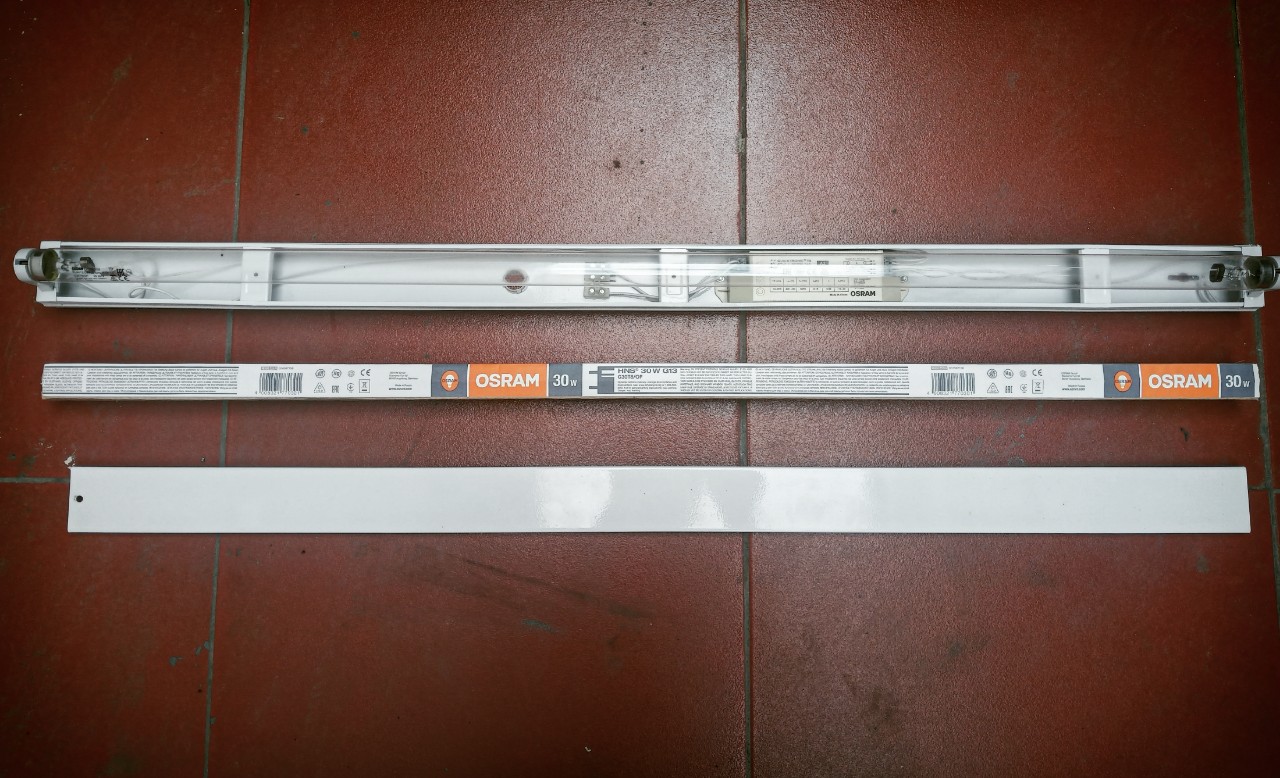 (SALE) Bộ đèn UV diệt khuẩn 30W dài 90cm hãng OSRAM