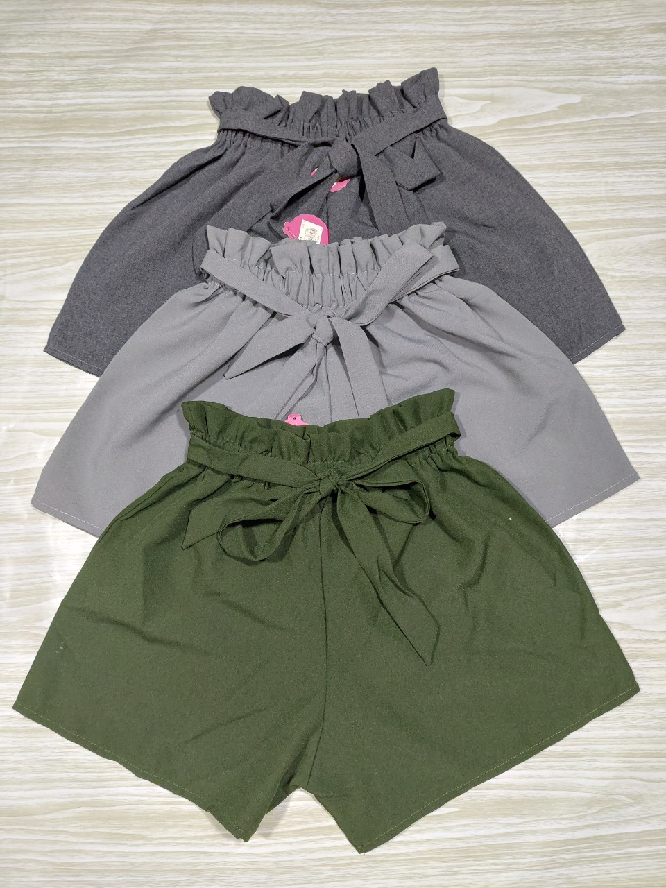 QUẦN 3 CÁI 100K. QUẦN GIẢ VÁY, QUẦN CỘT NƠ CHẤT VÃI KATE MỀM MỊN THOÁNG MÁT. GIÁ SỐC: <3 CÁI 100.000>