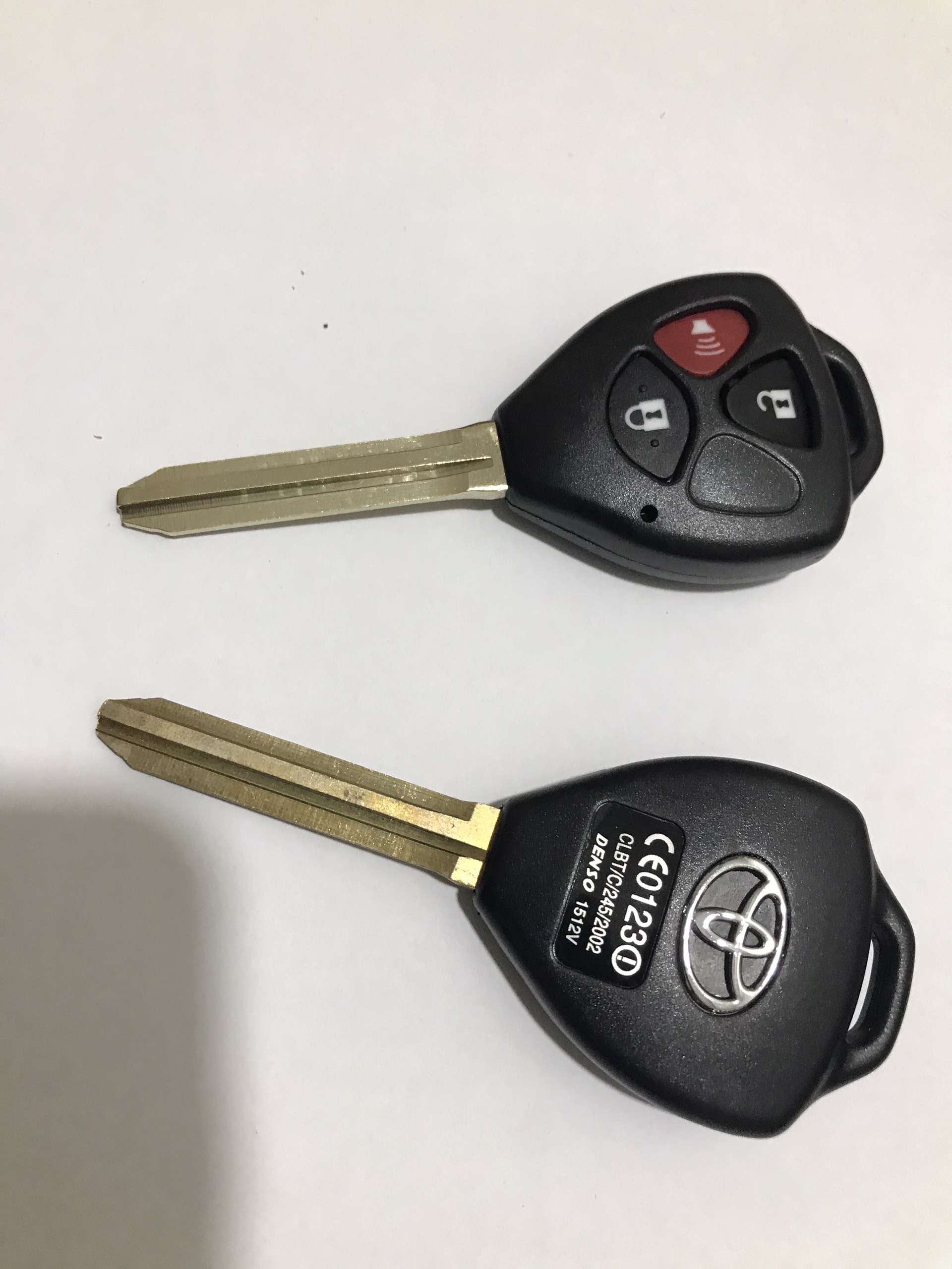 Vỏ Chìa Khóa Xe Toyota 3 nút