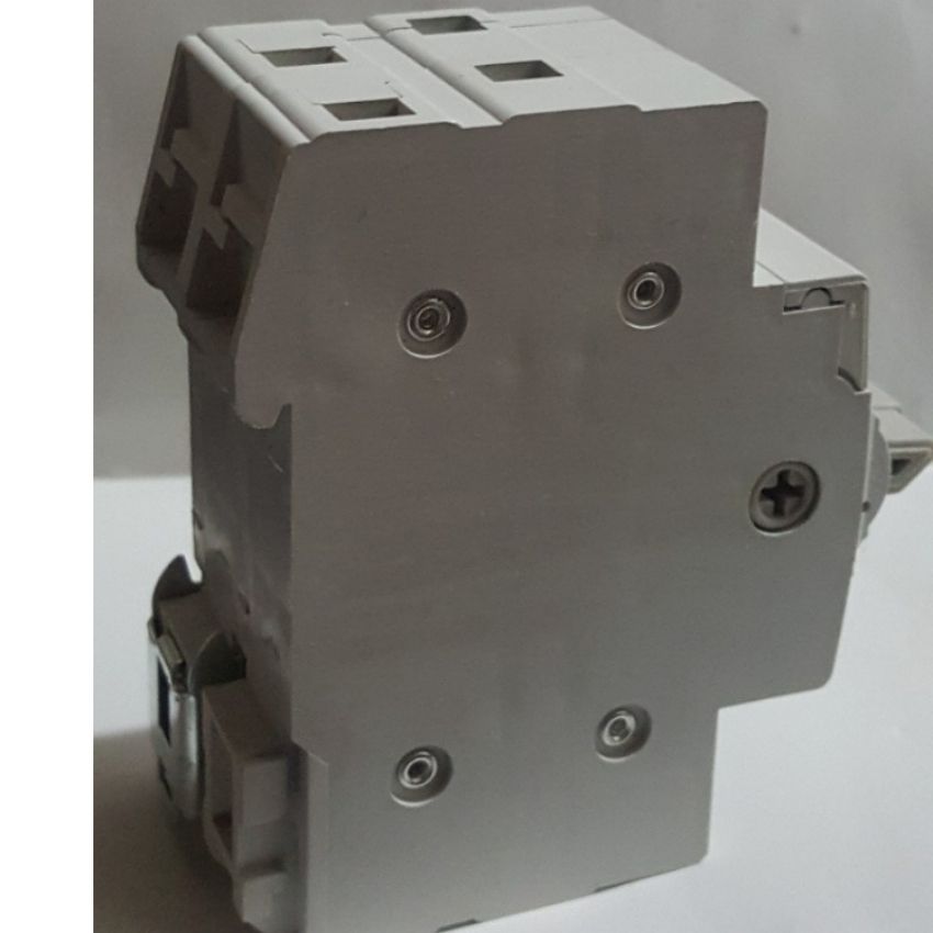 Át đảo chiều 2p , cầu dao đảo chiều dạng attomat 63A/220v