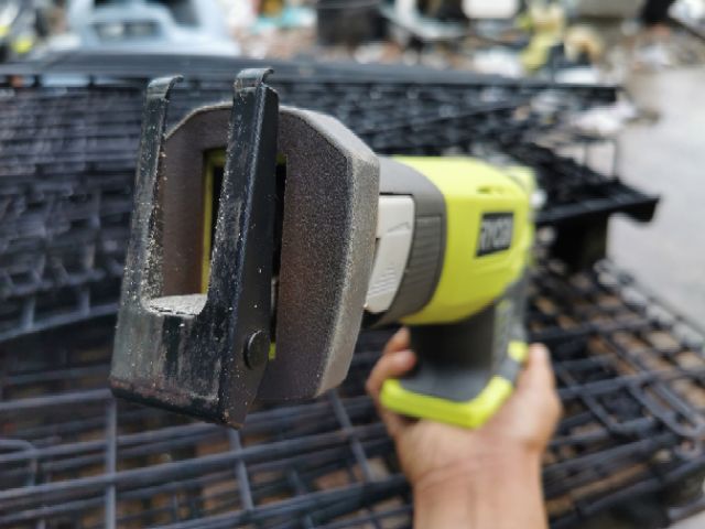 THÂN MÁY CƯA KIẾM RYOBI RRS1801 ( Không pin+sạc)