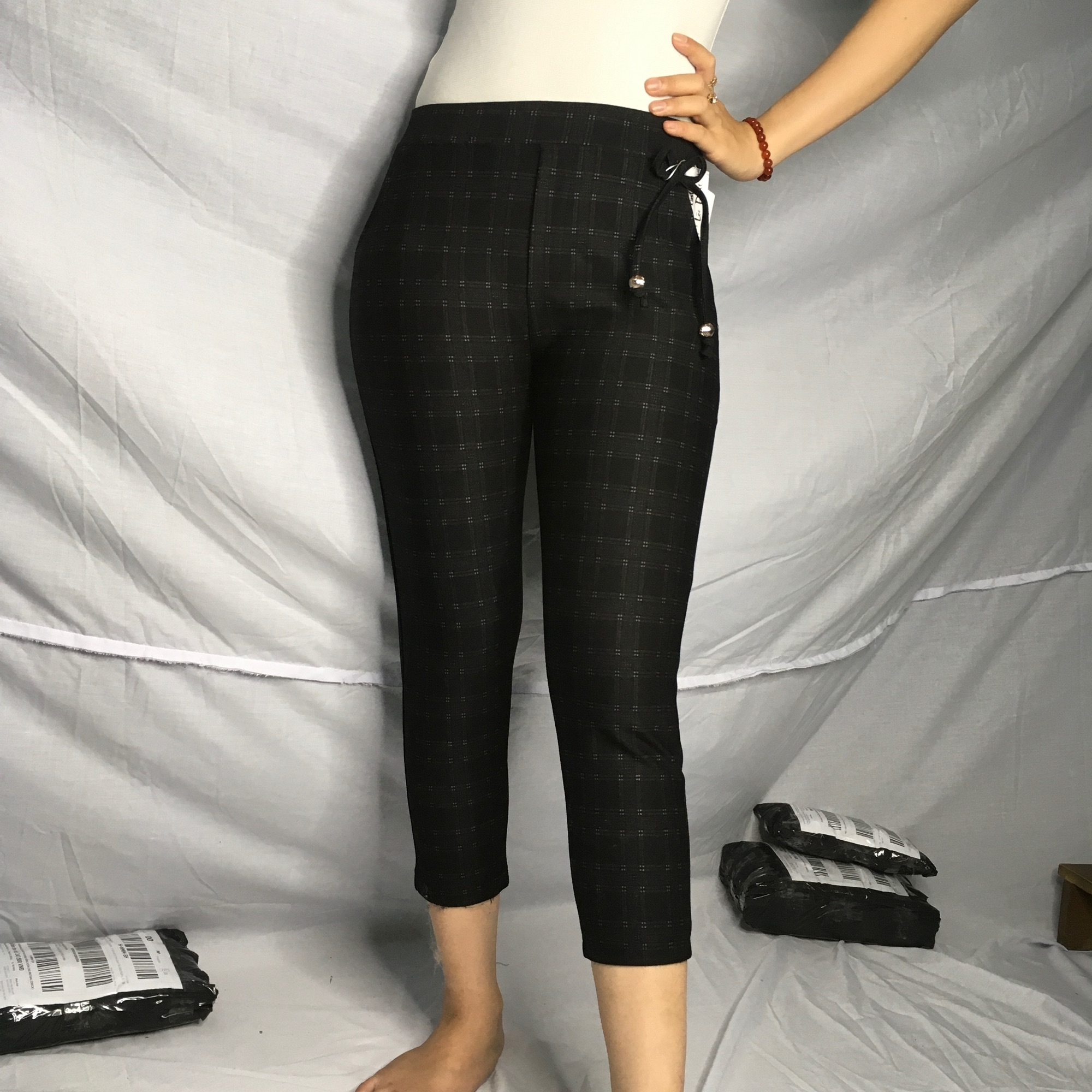 [HCM]Quần lửng sọc karo dài 75cm size 40-65kg(khách mua coi phần mô tả dùm shop nhé)