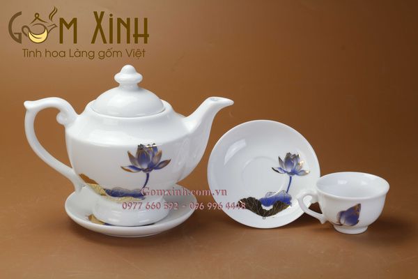 Bộ ấm chén Bát Tràng dáng Cúp sen xanh vàng kim
