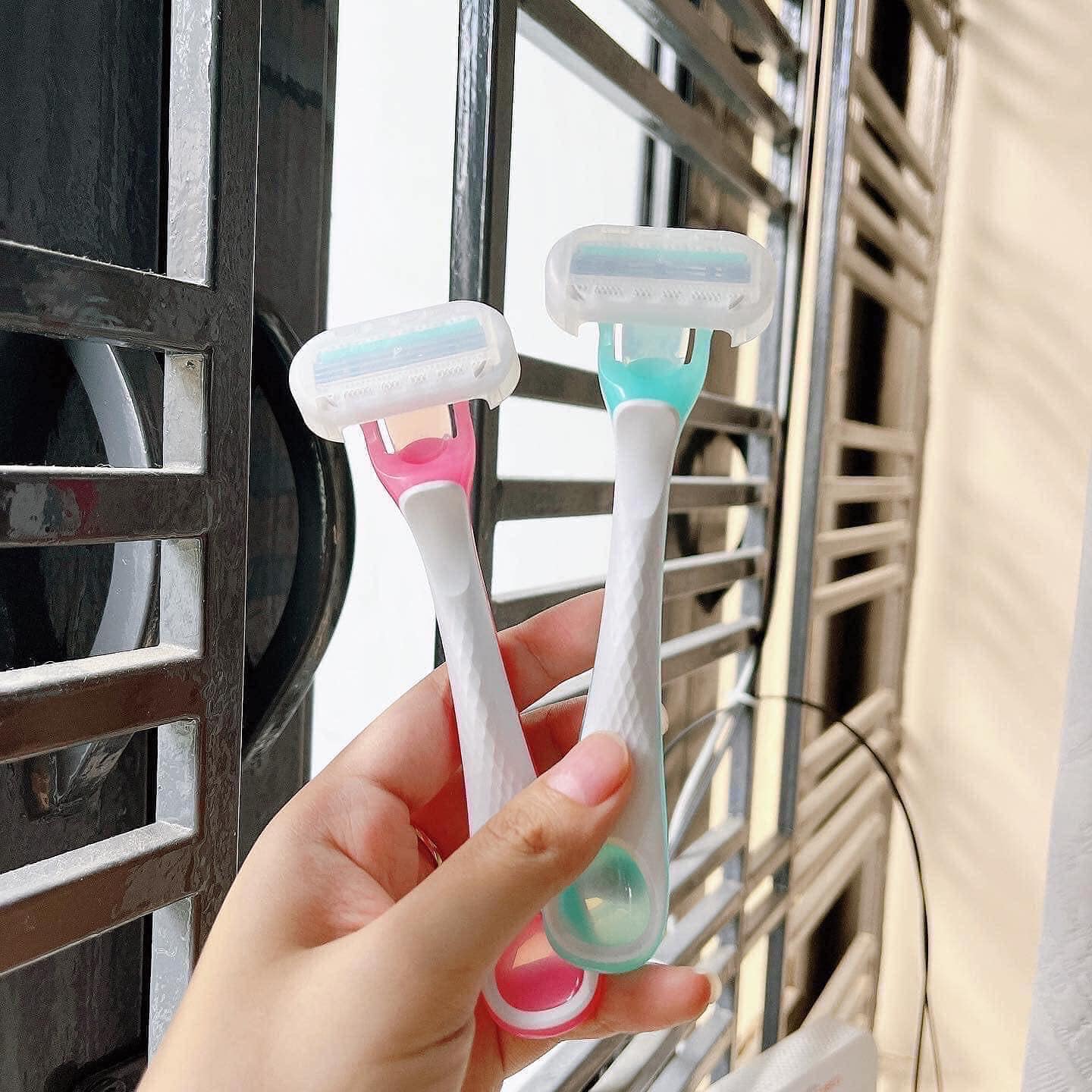 Dao cạo Gillete Venus Sensitive Plus tách set 2 cái