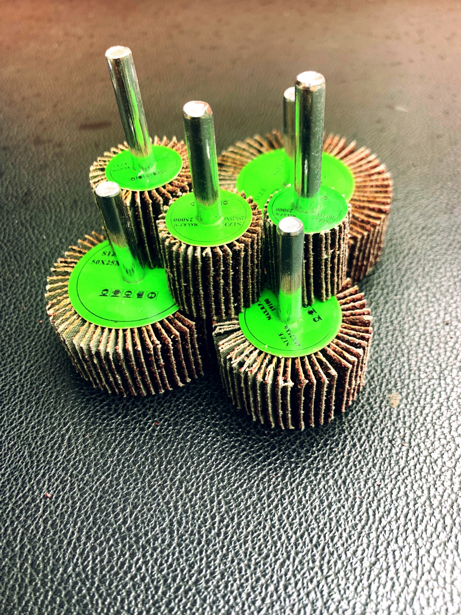 Nhám carem - Nhám xếp trụ - Nhám chuôi-6mm A80