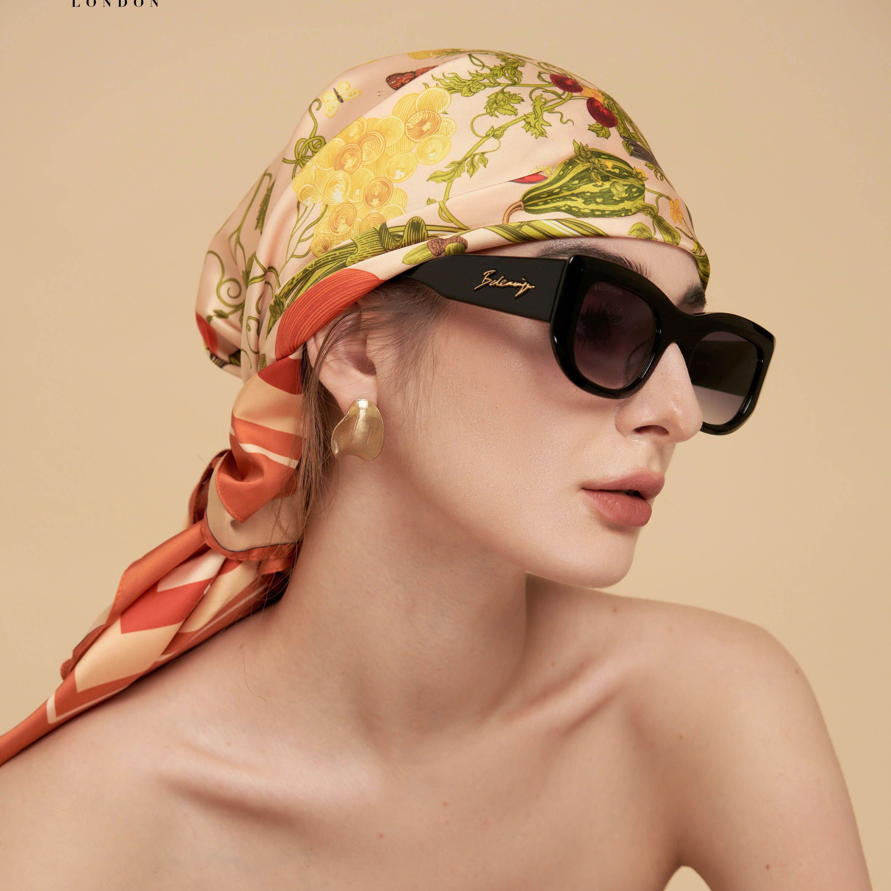 Oceana London - Khăn lụa vuông Sarah Scarf