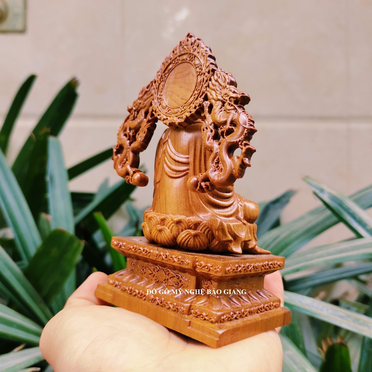 Tượng phật a di đà gỗ bách xanh