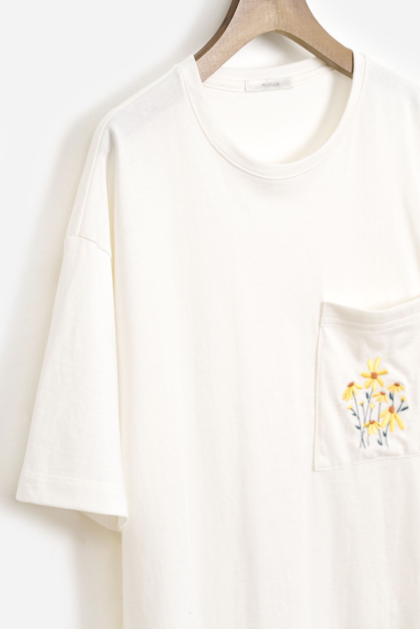Áo Thun Thêu Daisy[Madelen]