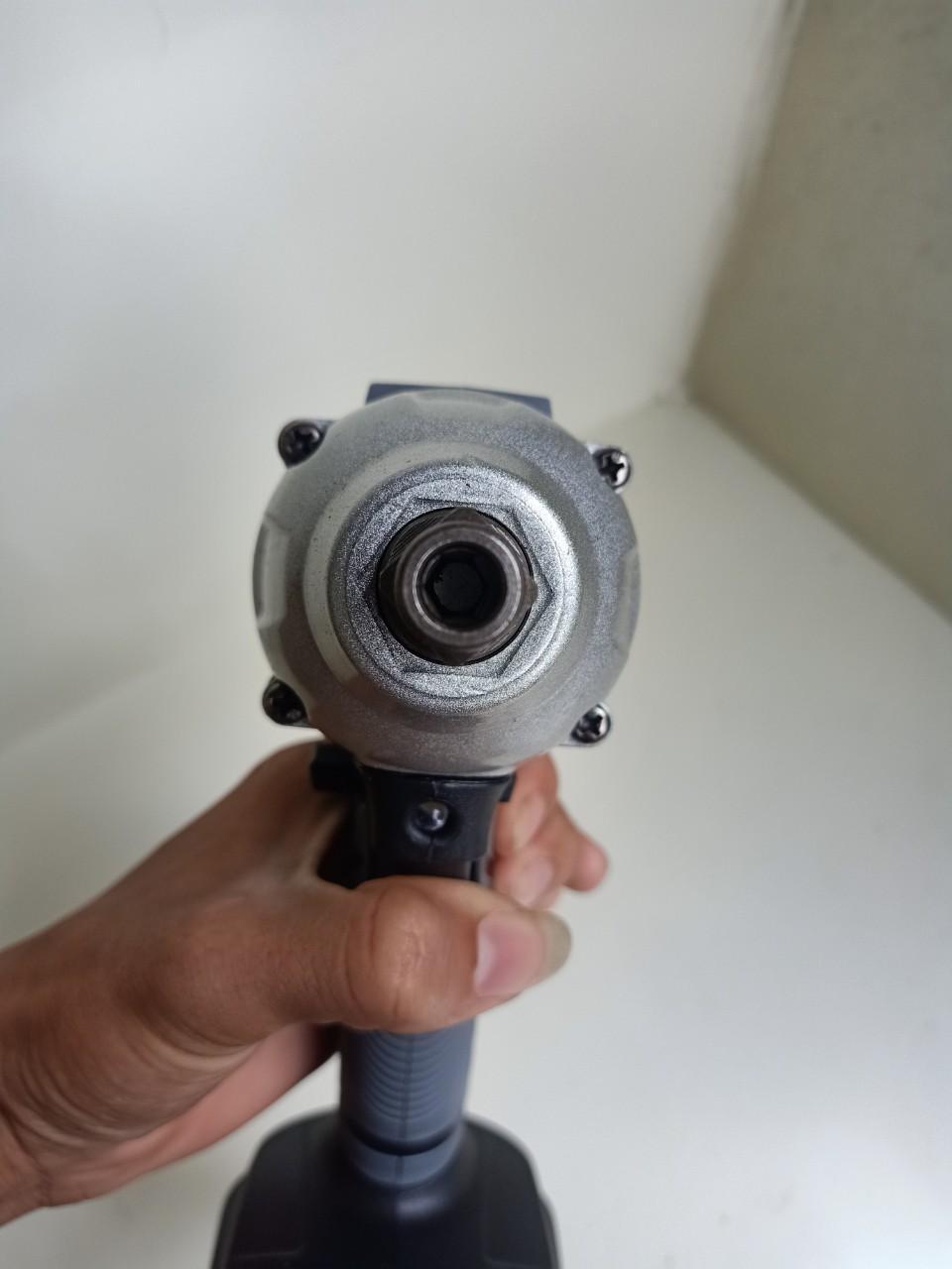 Thân máy siết bulong hitachi