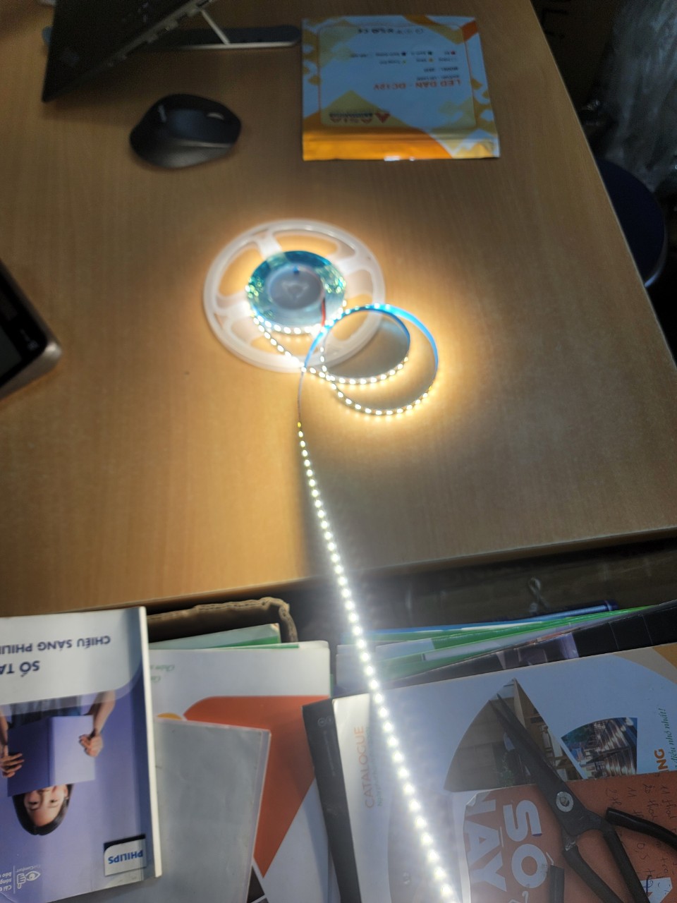 Dây led dán 5m Asia