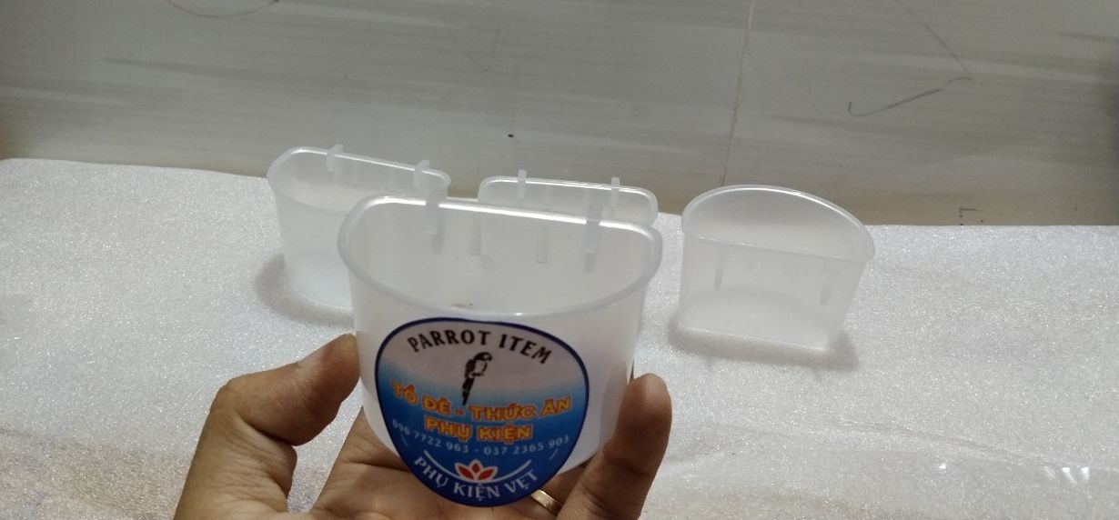 1 cóng tròn nhỏ dùng đựng thức ăn, nước uống, khoáng,vitamin cho chim cảnh,vẹt