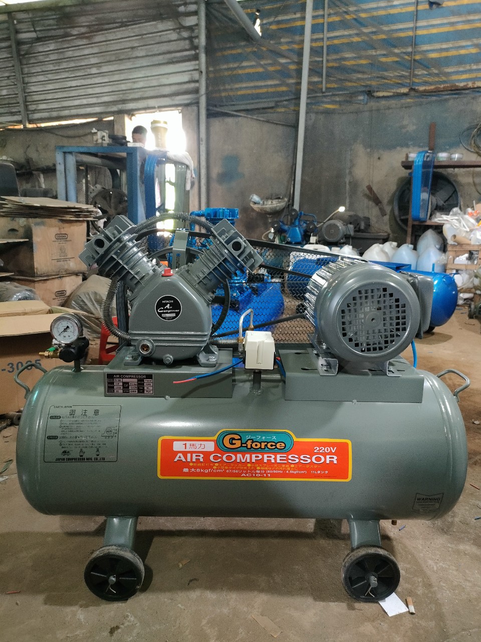 Máy nén khí 2×51 HITACHI 60l màu xám