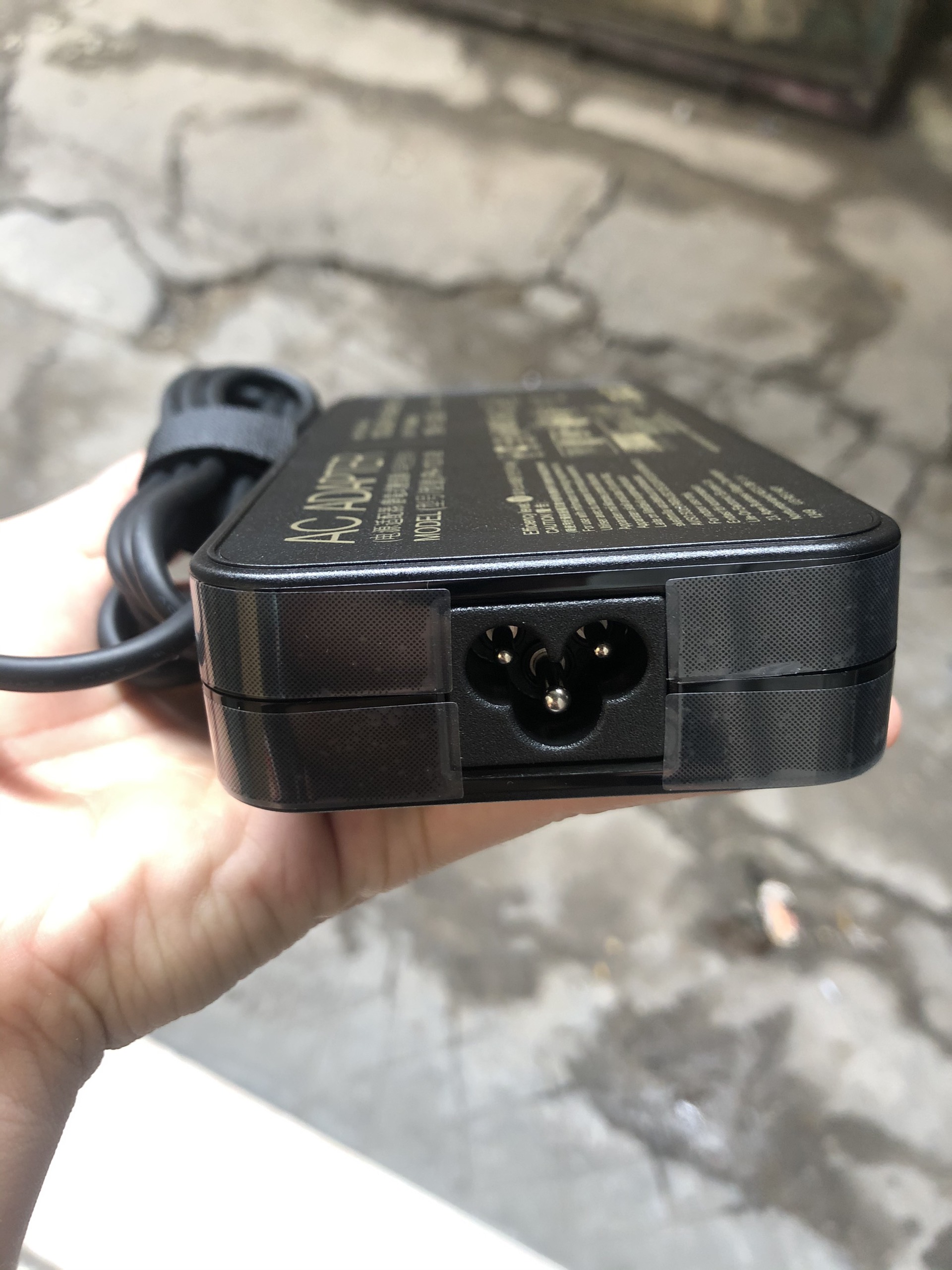 Sạc laptop Asus 19V 6.32A bản gốc