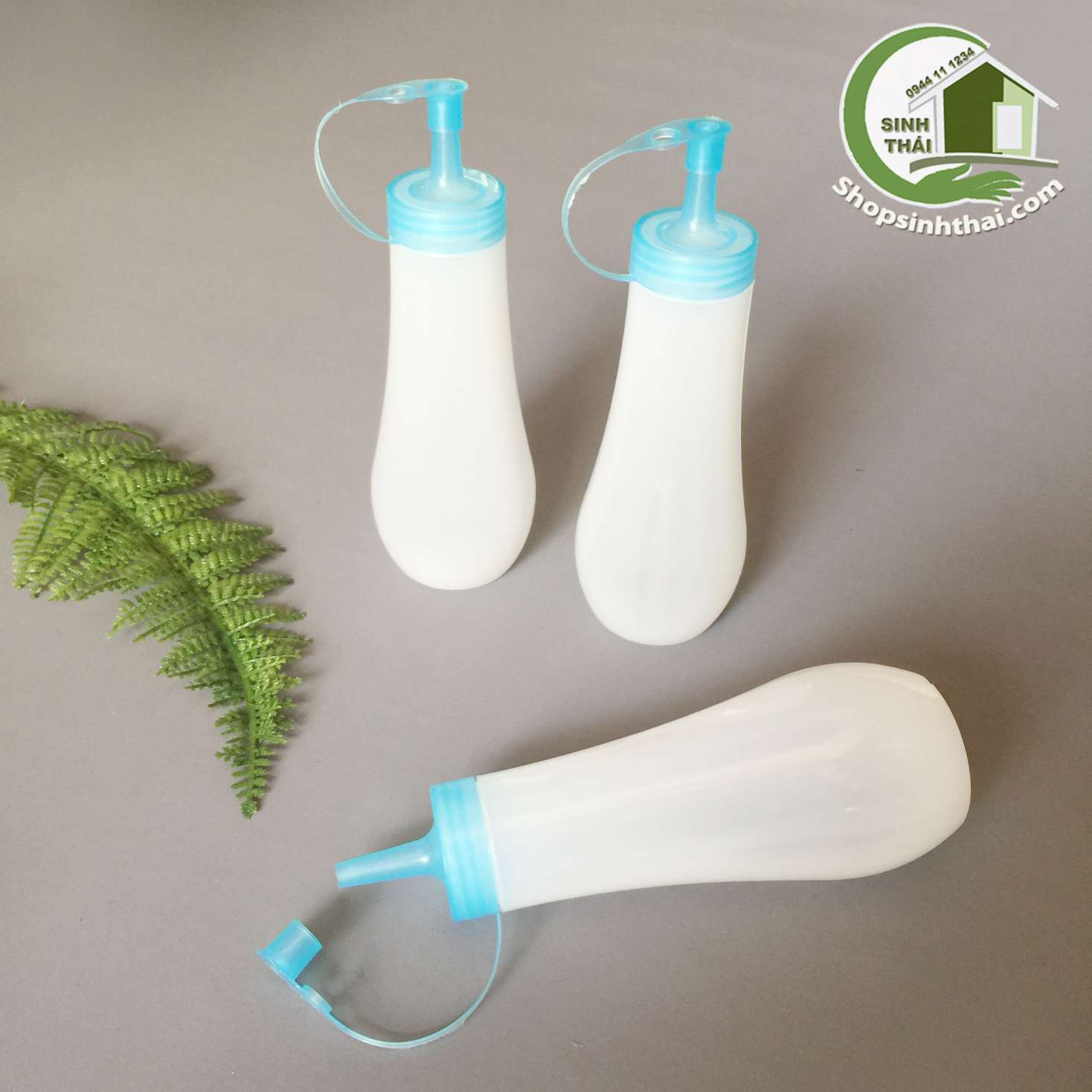 Chai xịt tương ớt, hũ bình xịt nước sốt có nắp đậy 22cm