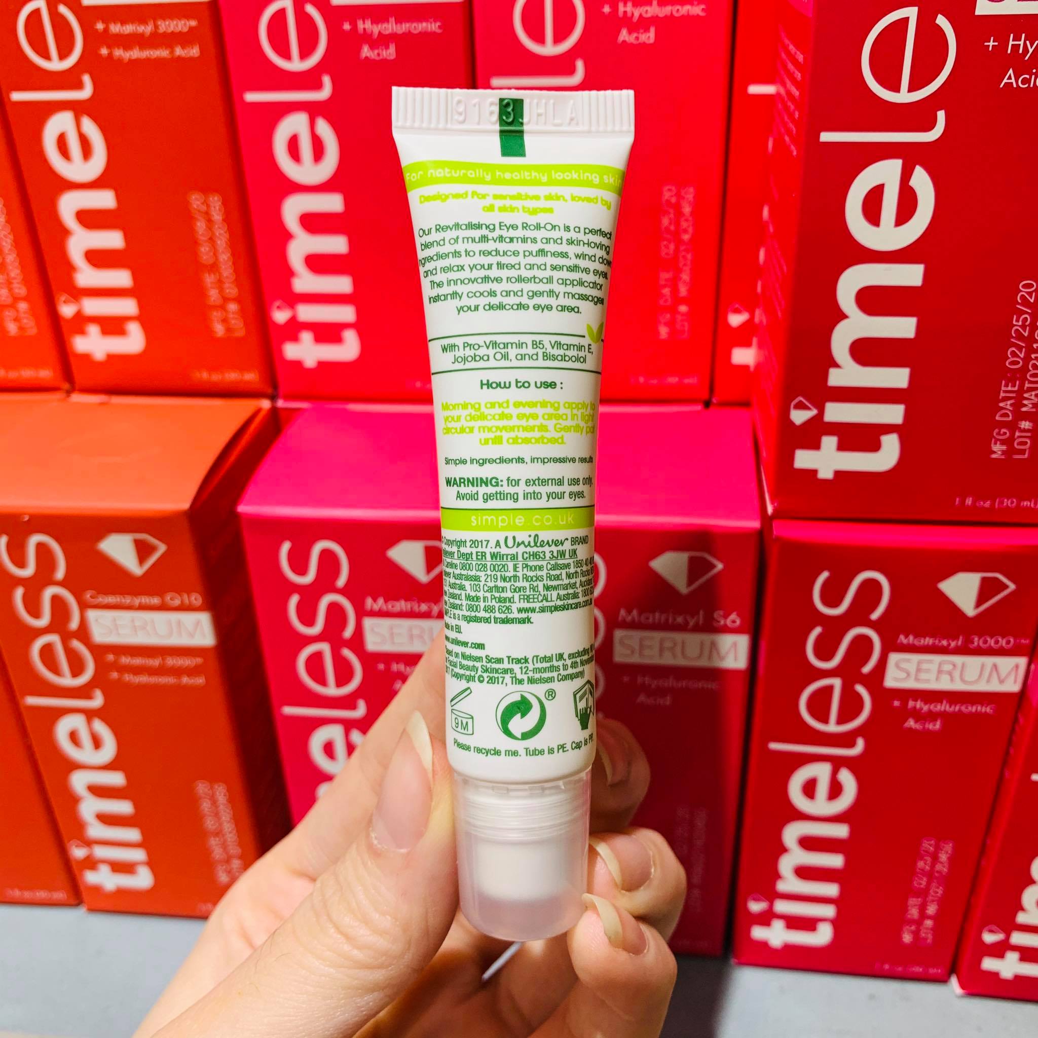 Lăn Mắt Simple Revitalizing Eye Roll-on ( 15mL )