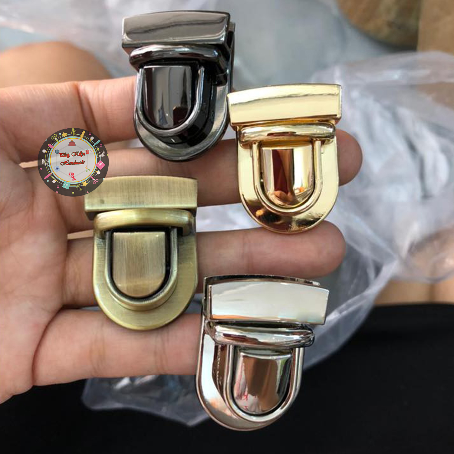 Khóa sập bầu tốt nhỏ (45k/cái)