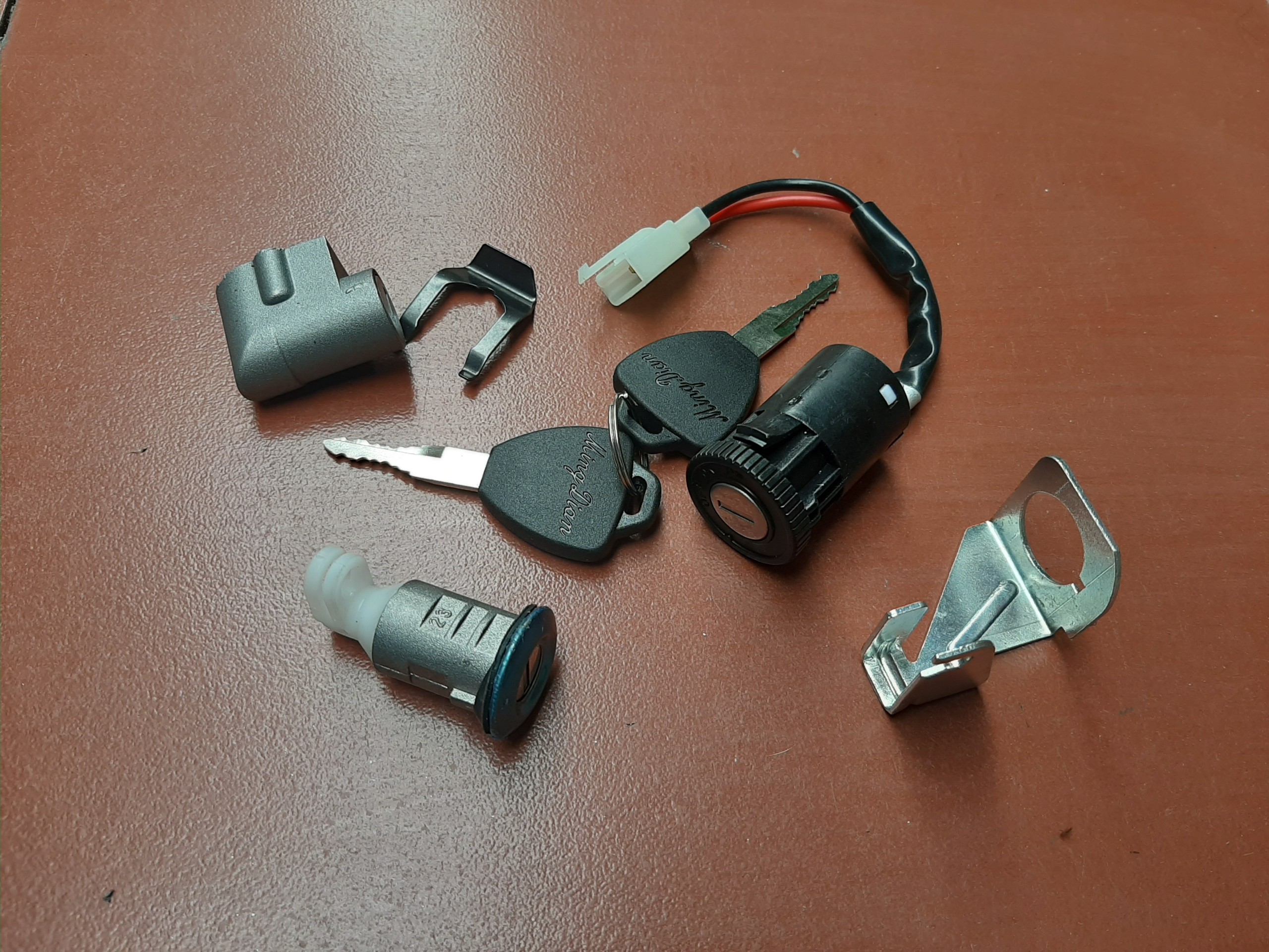 Bộ 3 khóa xe máy điện Xmen
