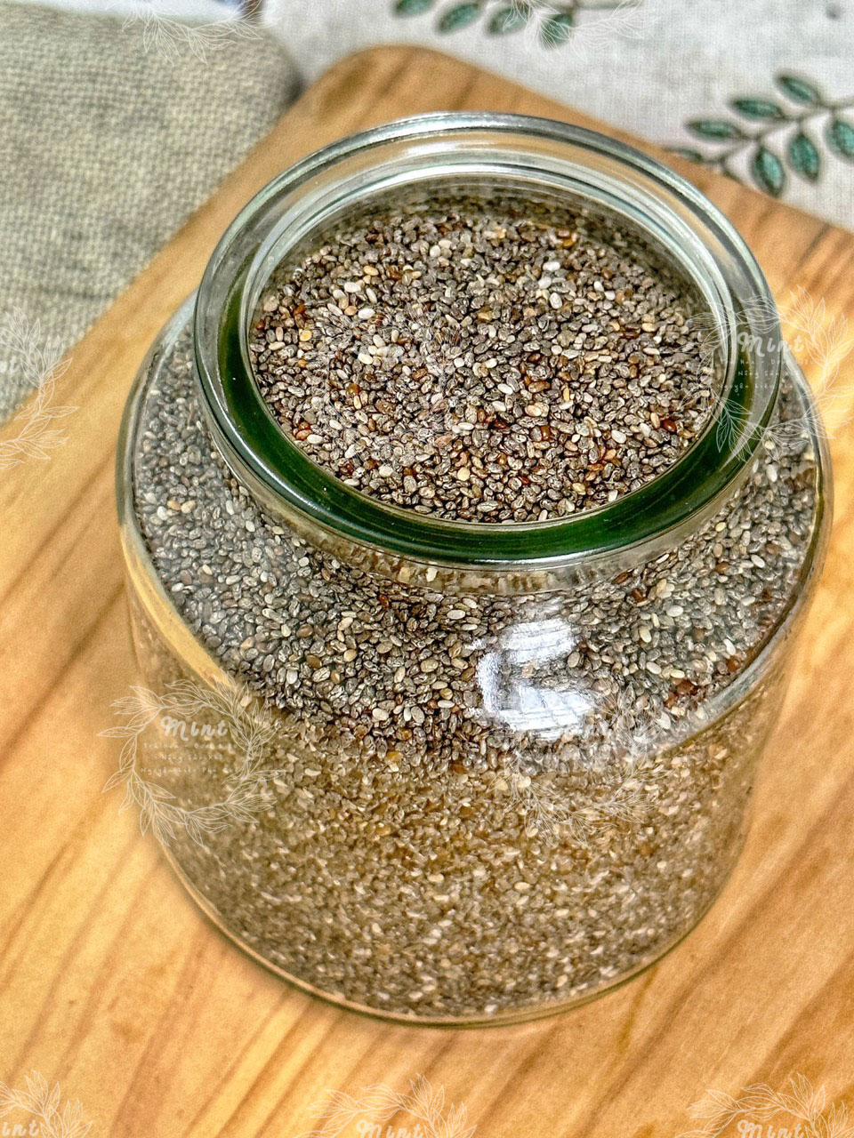 Hạt Chia Úc Absolute Chuẩn Organic (Hạt Chia Tím - Chia Seed - Hạt Salvia) - Túi 1kg