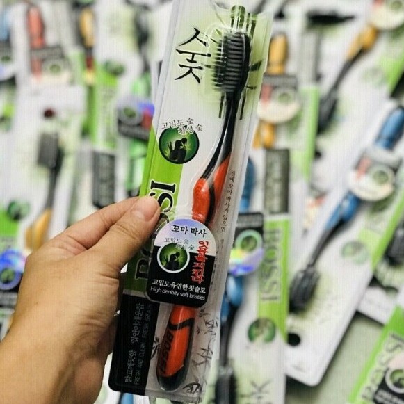 2 Chiếc Bàn Chải Đánh Răng Than Tre Hoạt Tính Hàn Quốc BOSSI 921 hàng loại 1