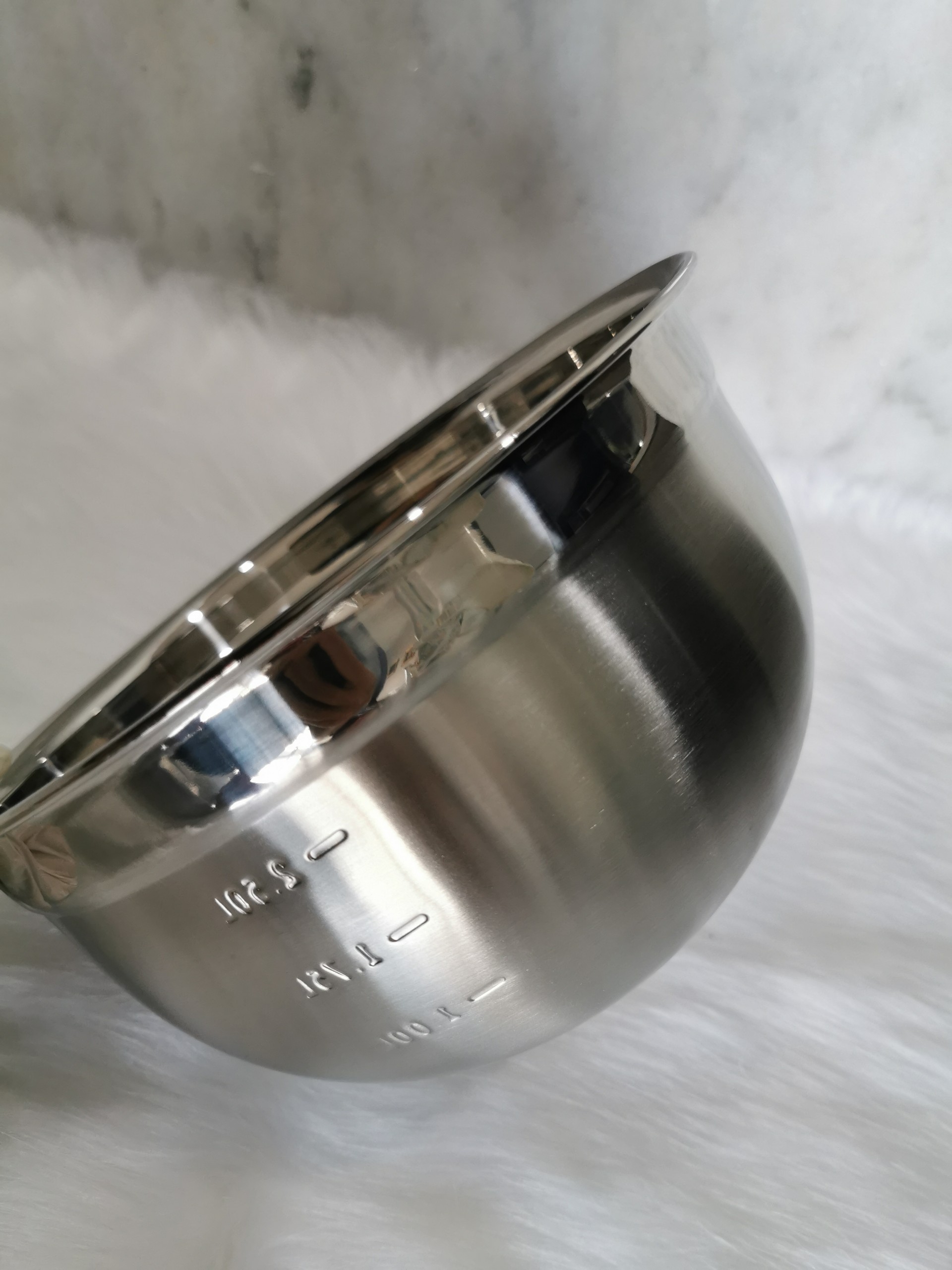 Thố inox đánh trứng /trộn bột 304 có vạch đo lường