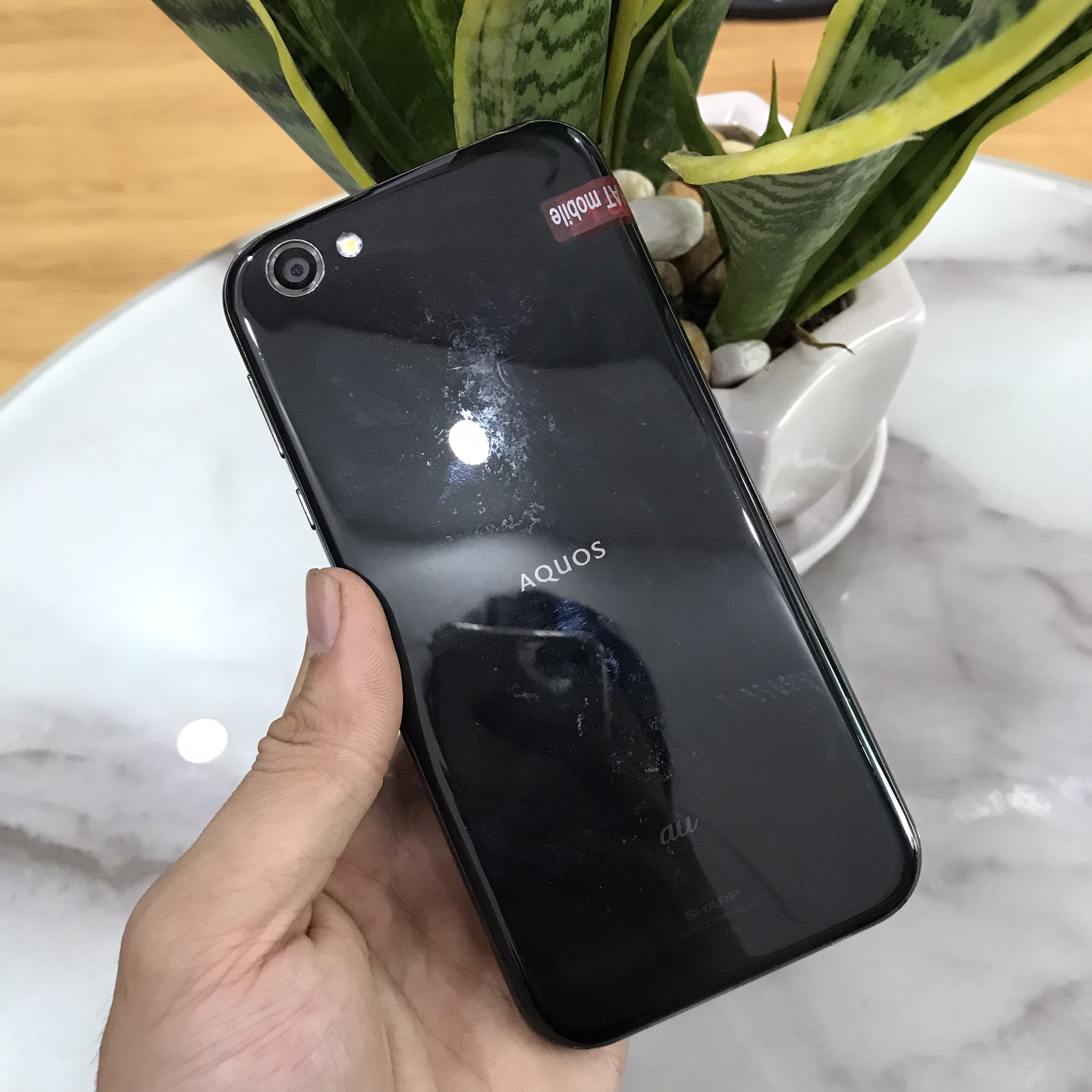 Điện Thoại Sharp Aquos R Shv 39 Chip 835 ram 4/64GB.