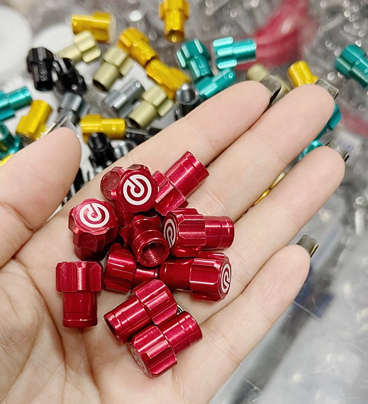 VAN VÒI NHÔM LOGO MÀU CỰC ĐẸP [ Giá 1 cặp ]