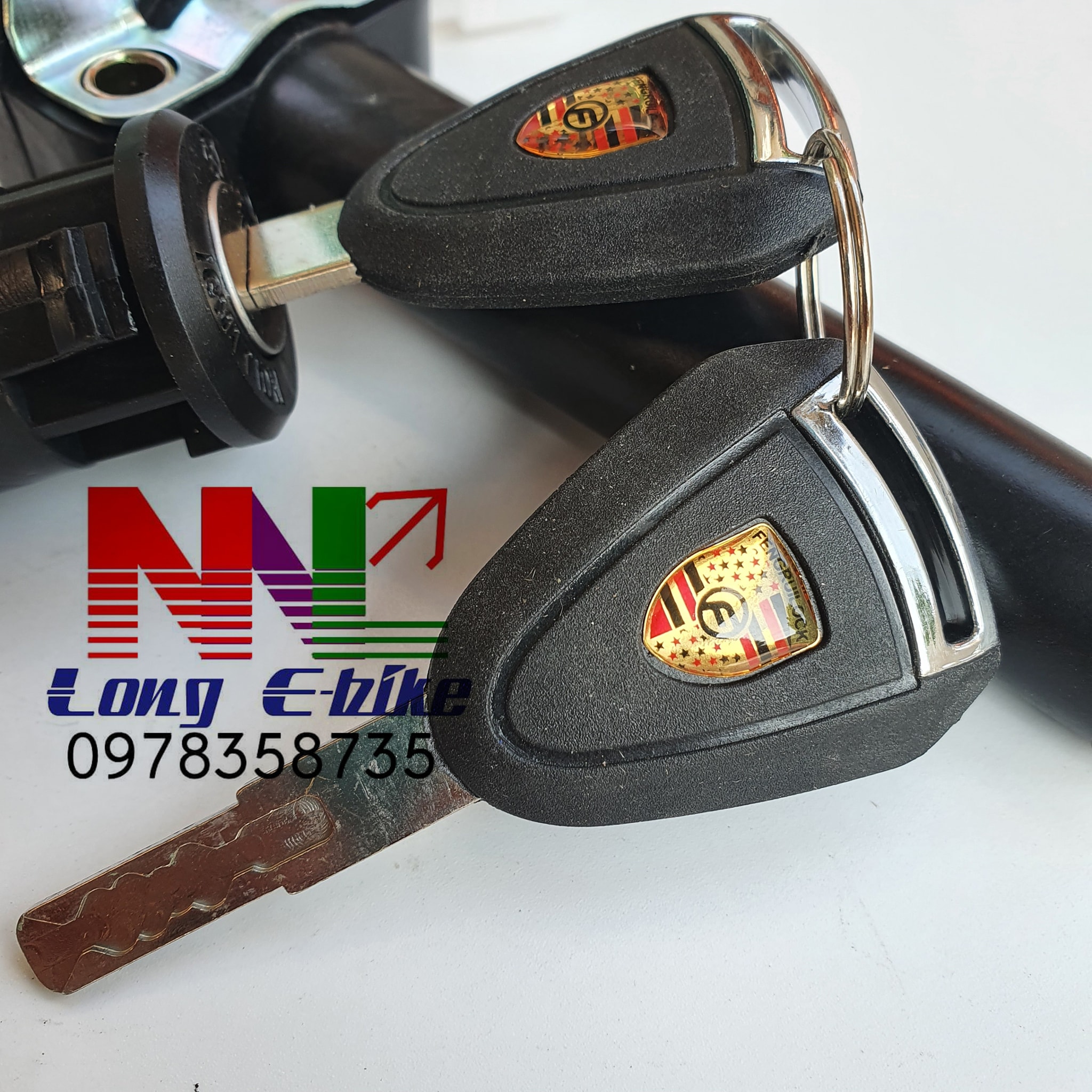 KHÓA XE ĐIỆN M133