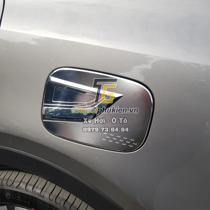 Ốp nắp bình xăng Kia Sorento 2021 mạ Crom