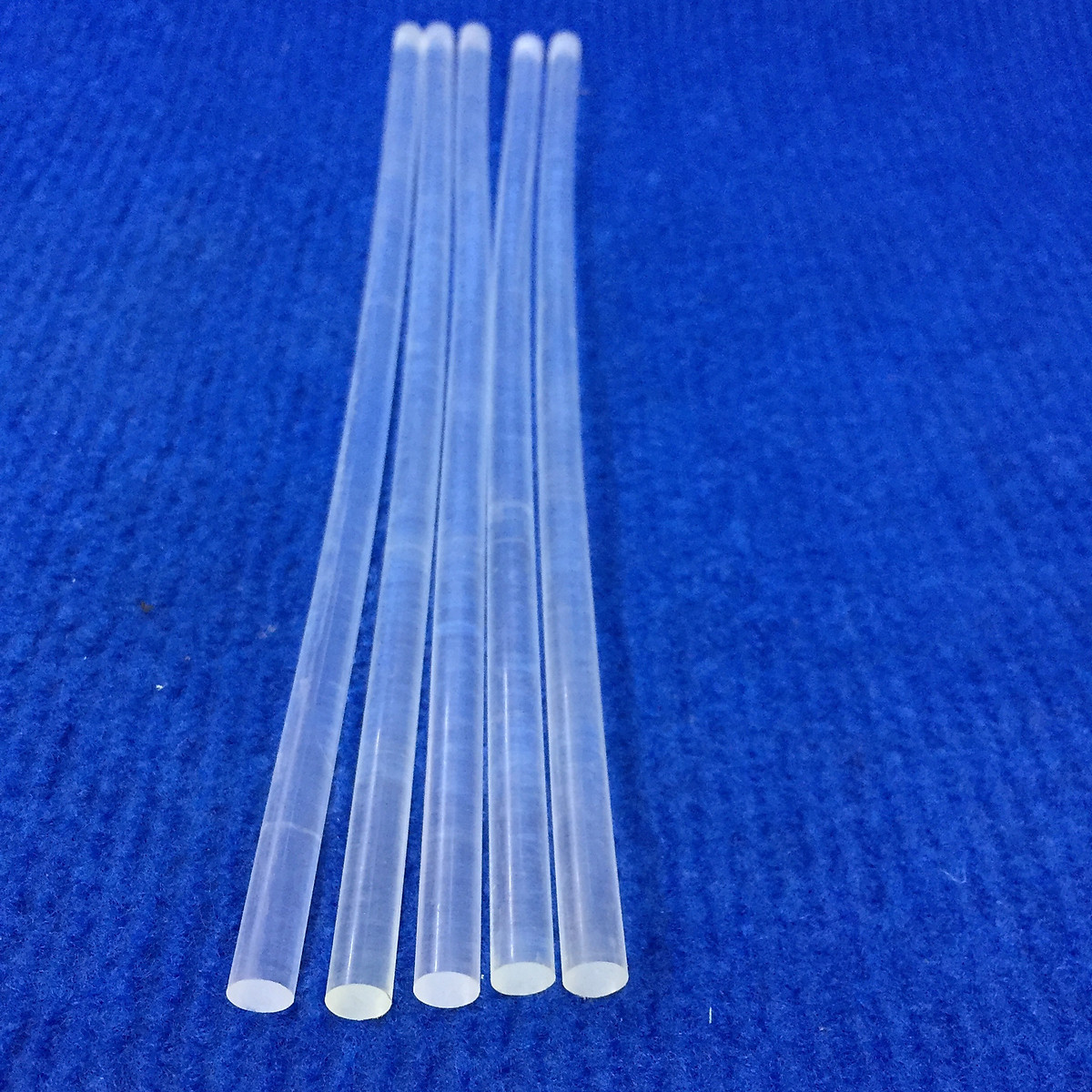 [HCM]Combo 50 cây Keo Nến Silicon Loại Nhỏ Phi 7 x 250mm Chuyên Dùng Cho Súng Bắn Keo 20w 25w...