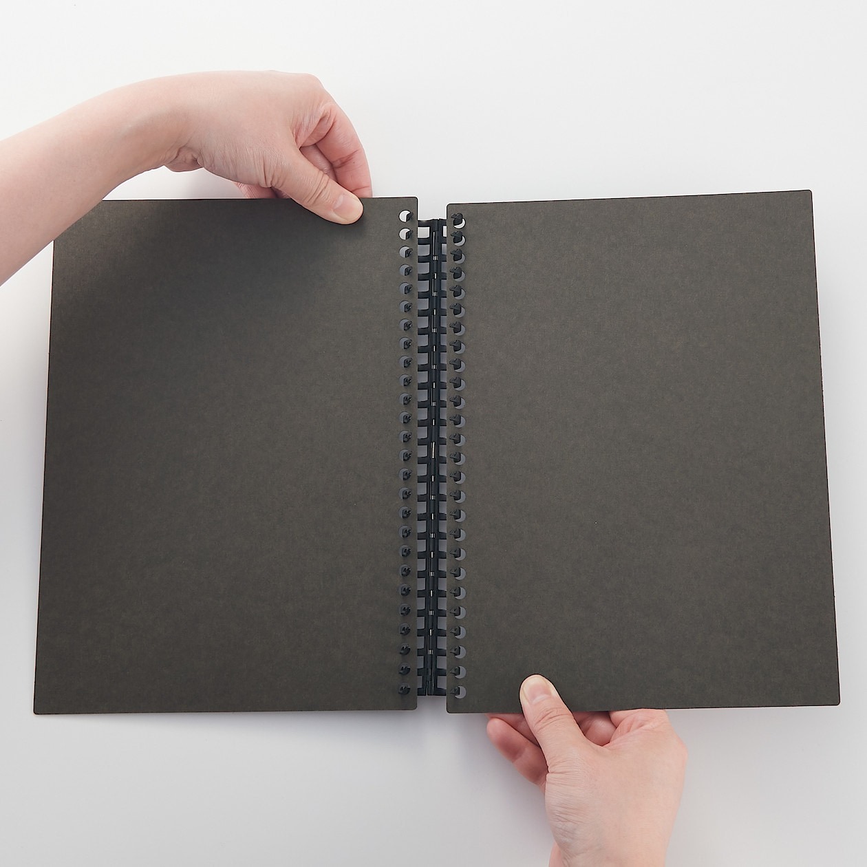 Bìa Kraft Cho Giấy Đục Lỗ B5 MUJI