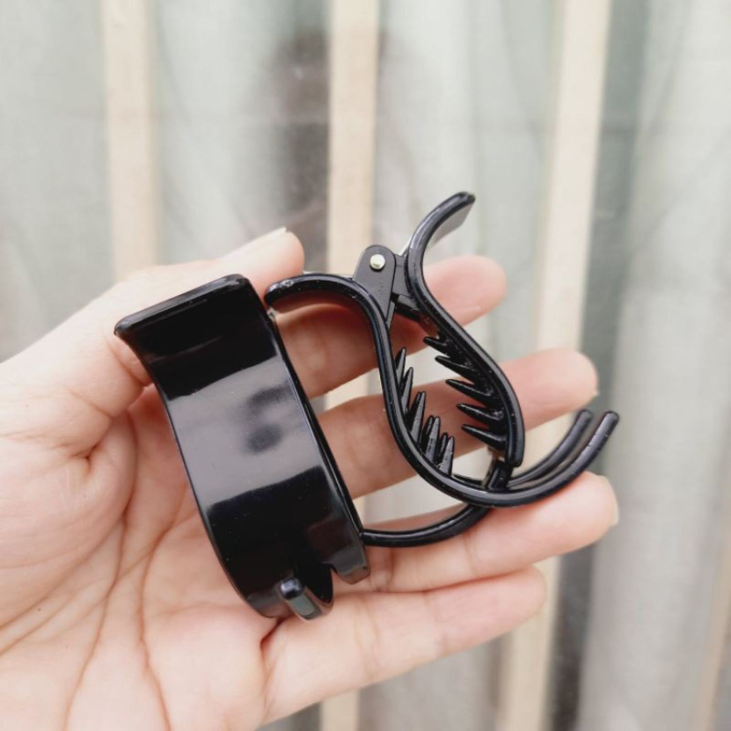 Kẹp tóc cá mập, cặp tóc càng cua màu ĐEN BÓNG sang chảnh SONA