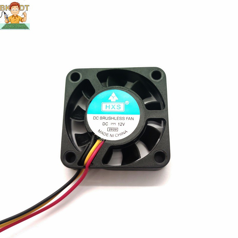 Quạt tản nhiệt DC 4x4x1cm 12V 3 dây.