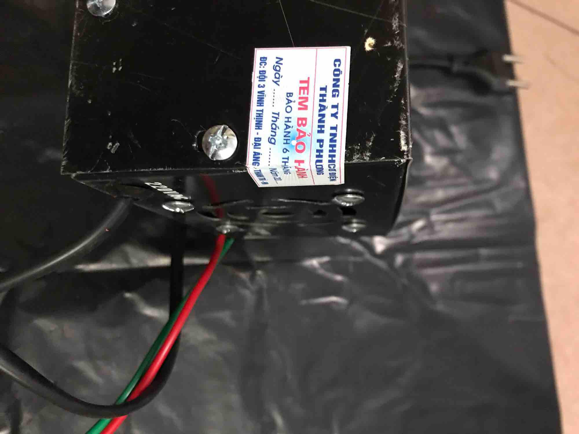 Máy sạc ắc quy tự động 12v . 50ah-100ah